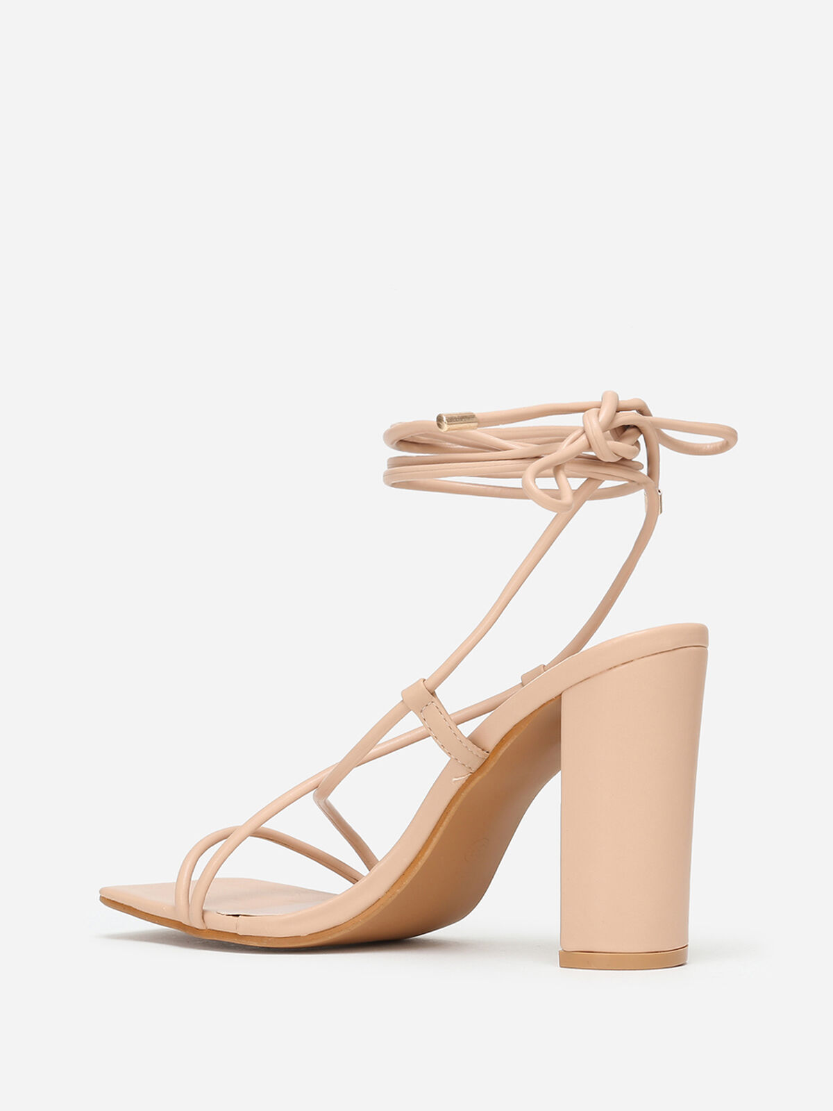 Sandales avec laçage à bout carré- Beige