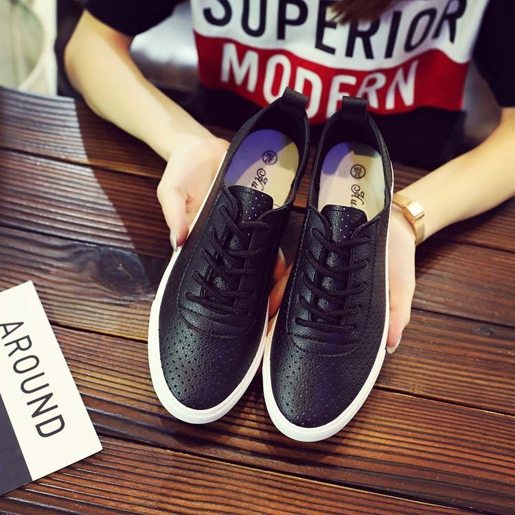 Solejoy - Sneakers met uitsparingen van imitatieleer