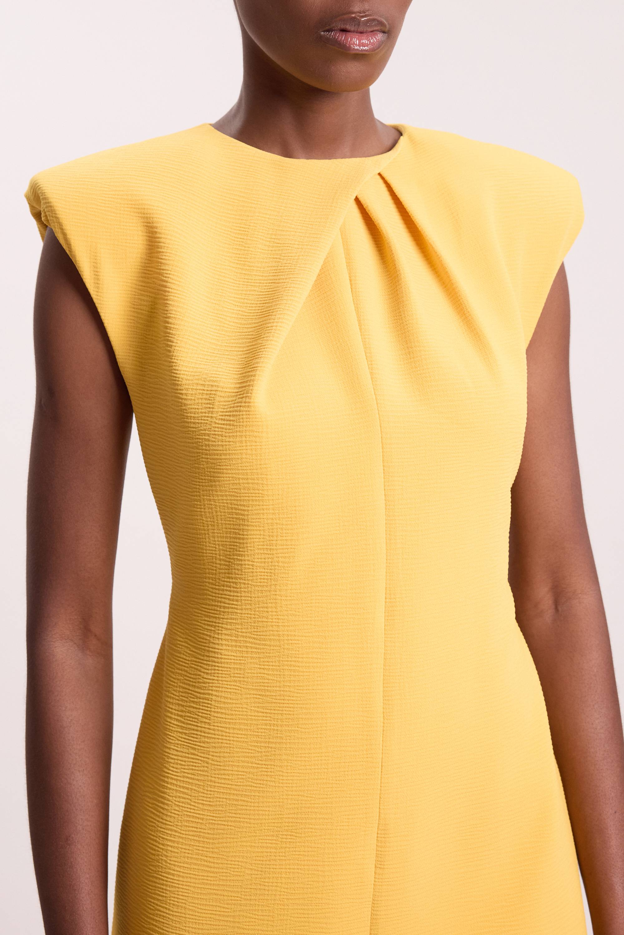 KarenMillen Robe Crayon Midi Ajustée Sans Manches Avec Détail D'encolure
