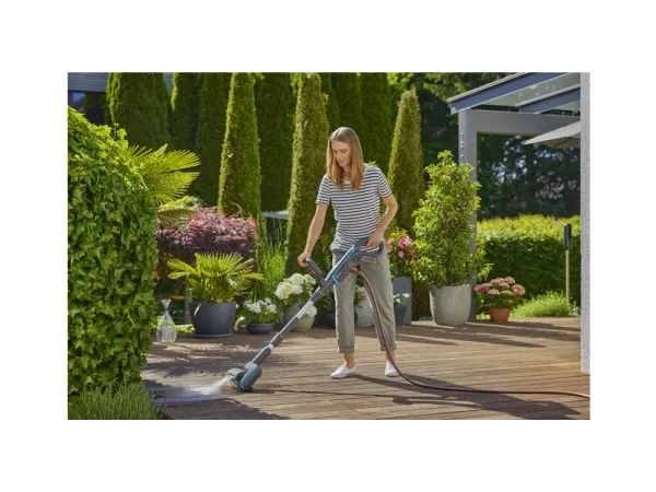 Gardena Batteridrevet overfladerenser AquaBrush Patio 03/18V, sæt