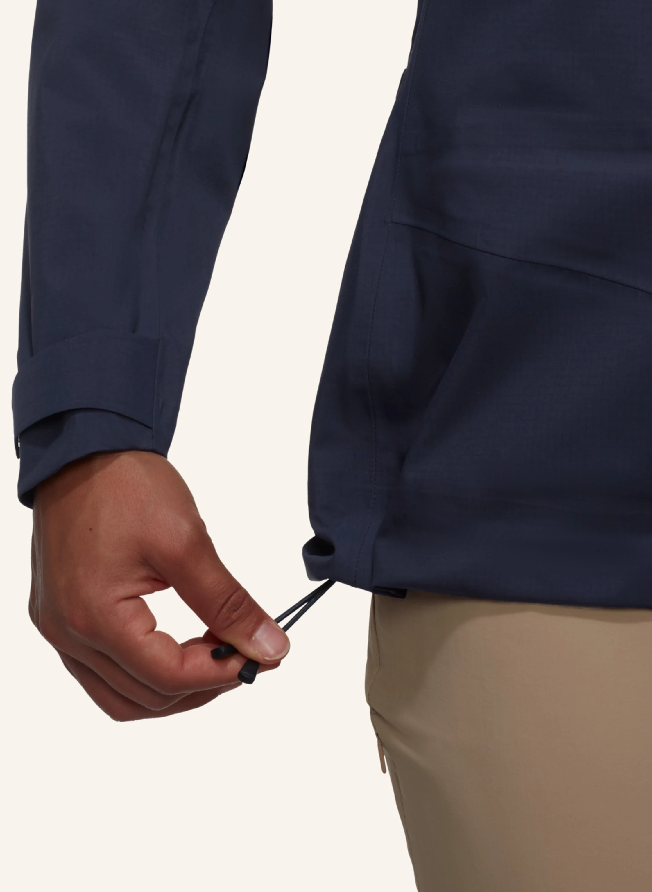 MAMMUT Hardshelljacke TAISS mit Kapuze