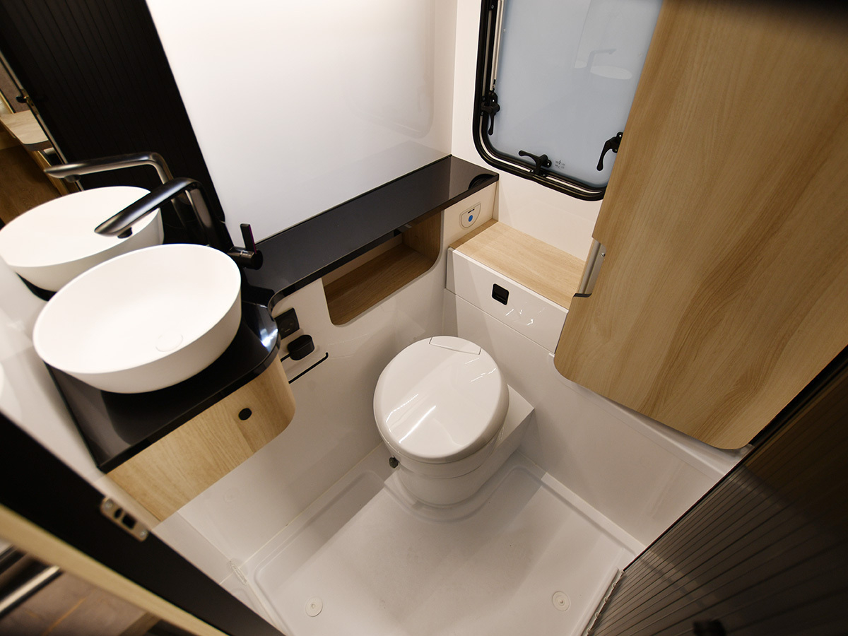 Hobby De Luxe 460 SL 2026 caravan