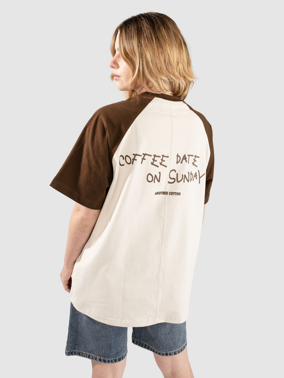 Another Cotton Lab Coffee Date Oversized Raglan T-Shirt white
