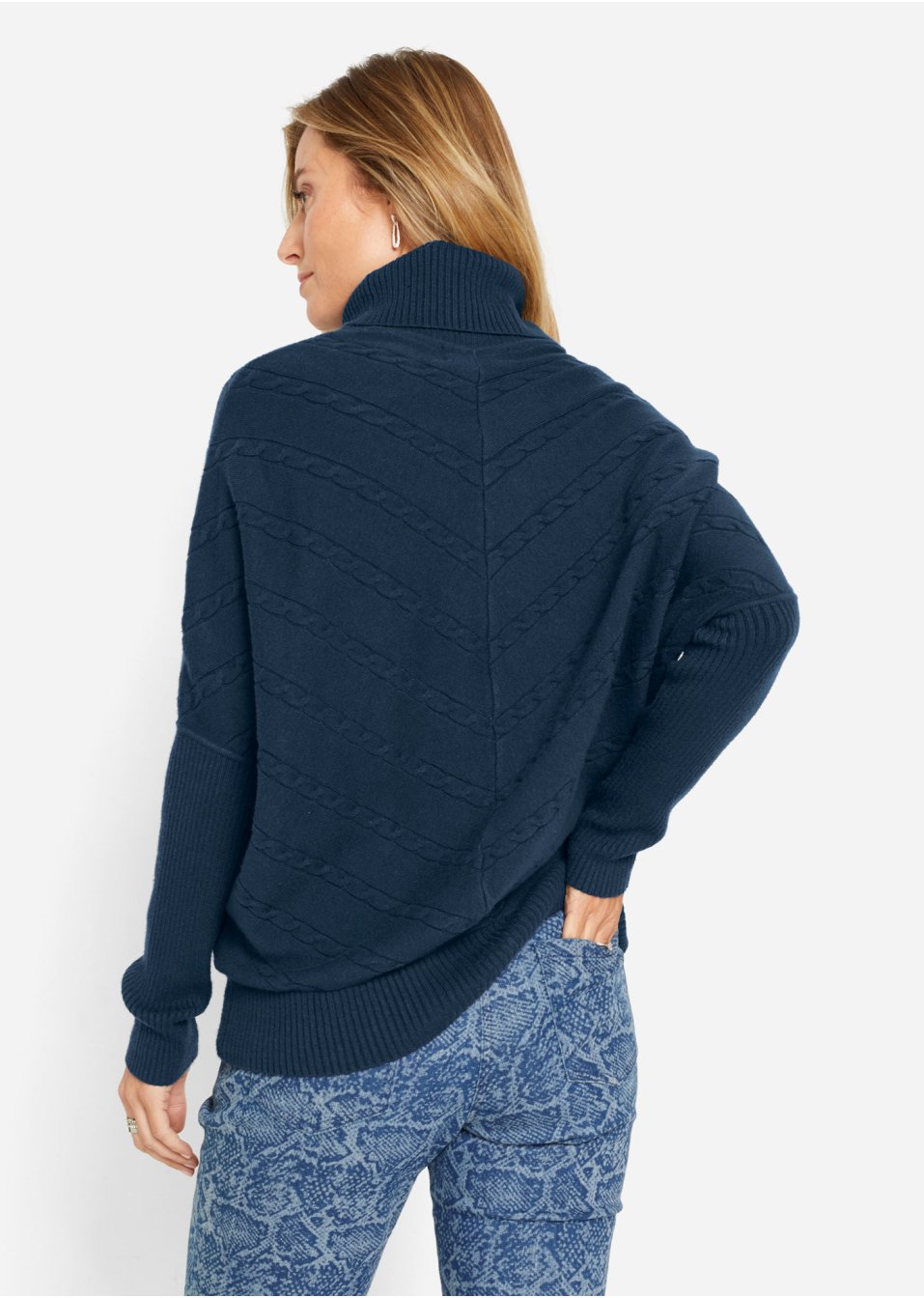 Pull col roulé