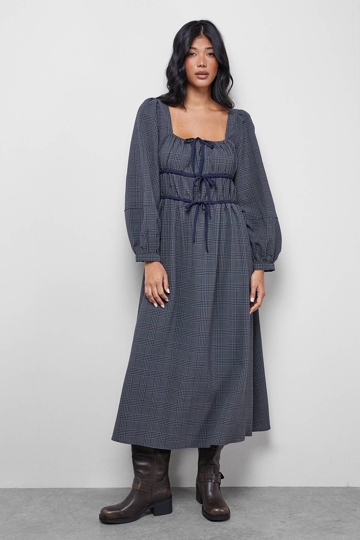 Warehouse Robe Midi Carrée à Carreaux avec Liens Devant