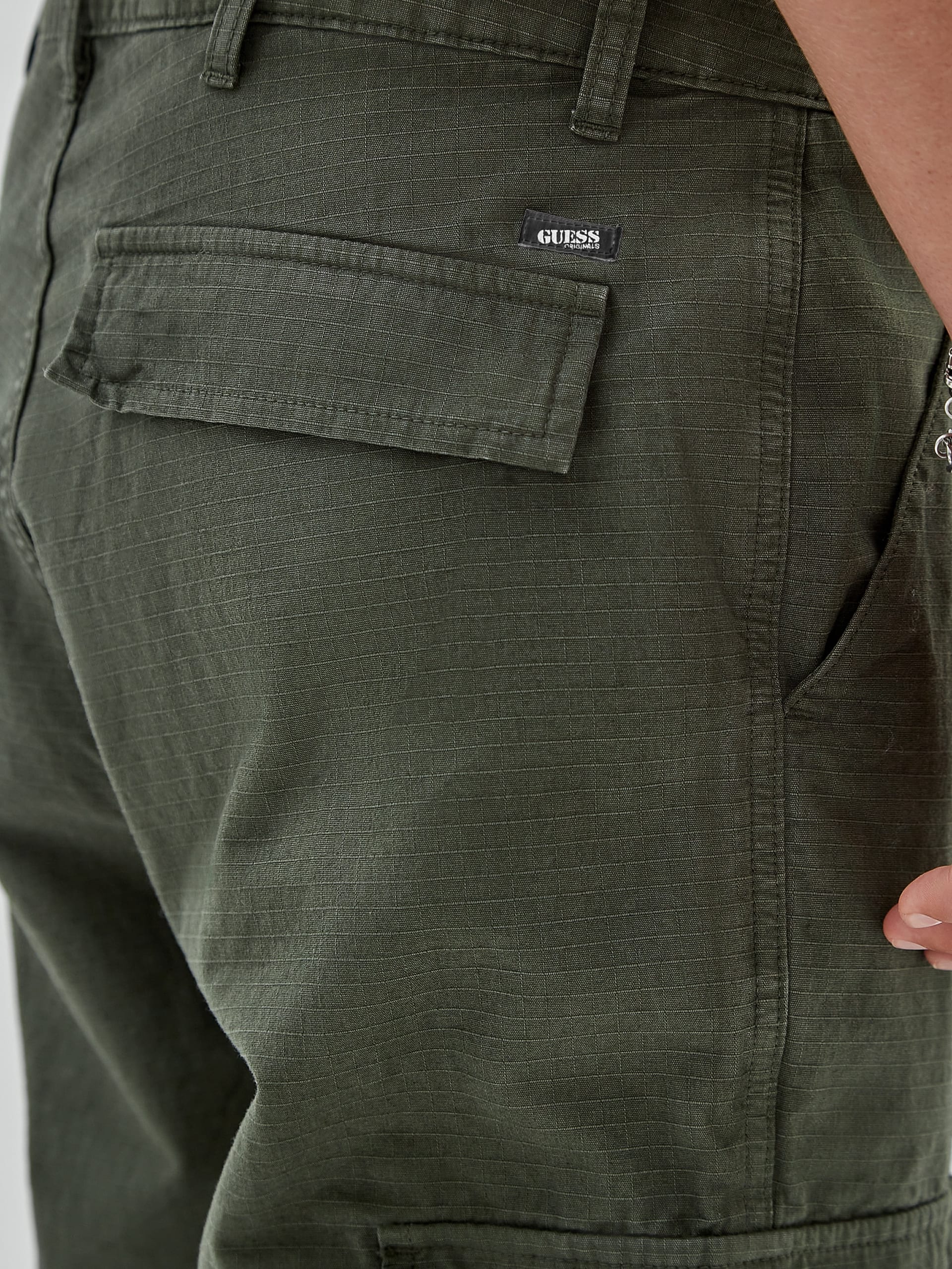 Calça Cargo Ripstop Originals da GUESS