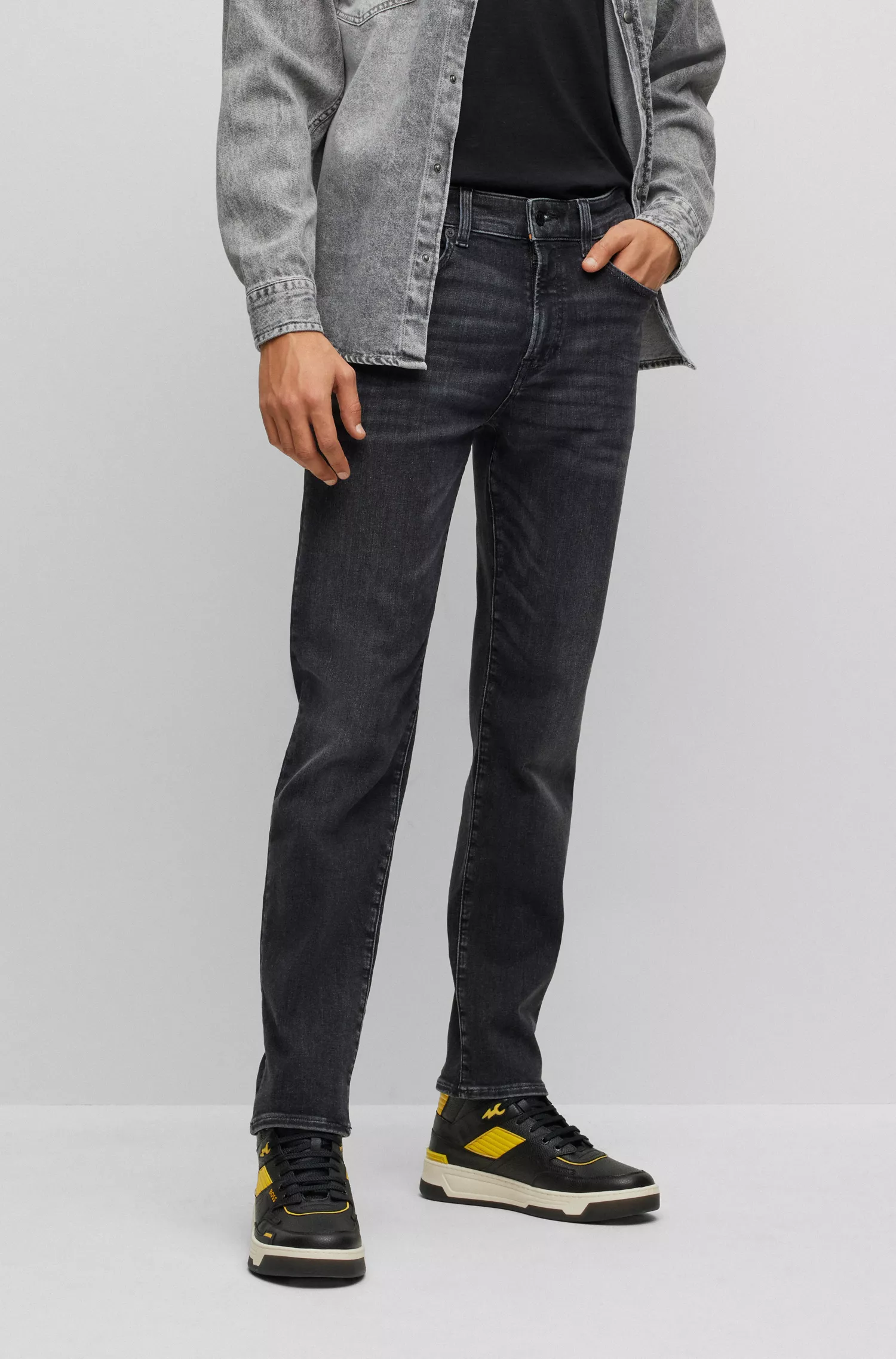 Calça jeans BOSS Orange-Regular-ft em denim super elástico preto
