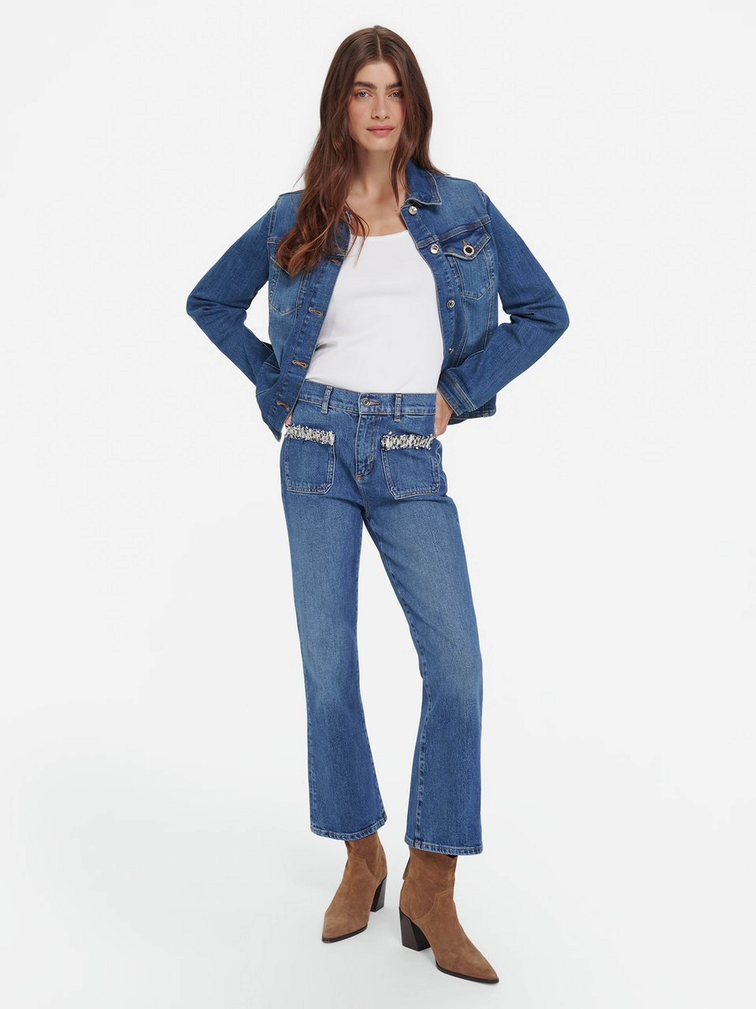 Jeans mit Bügelfalte