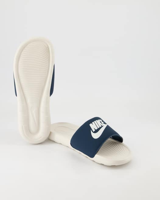 Nike Nike Victori One Slide Pantoletten in Blau