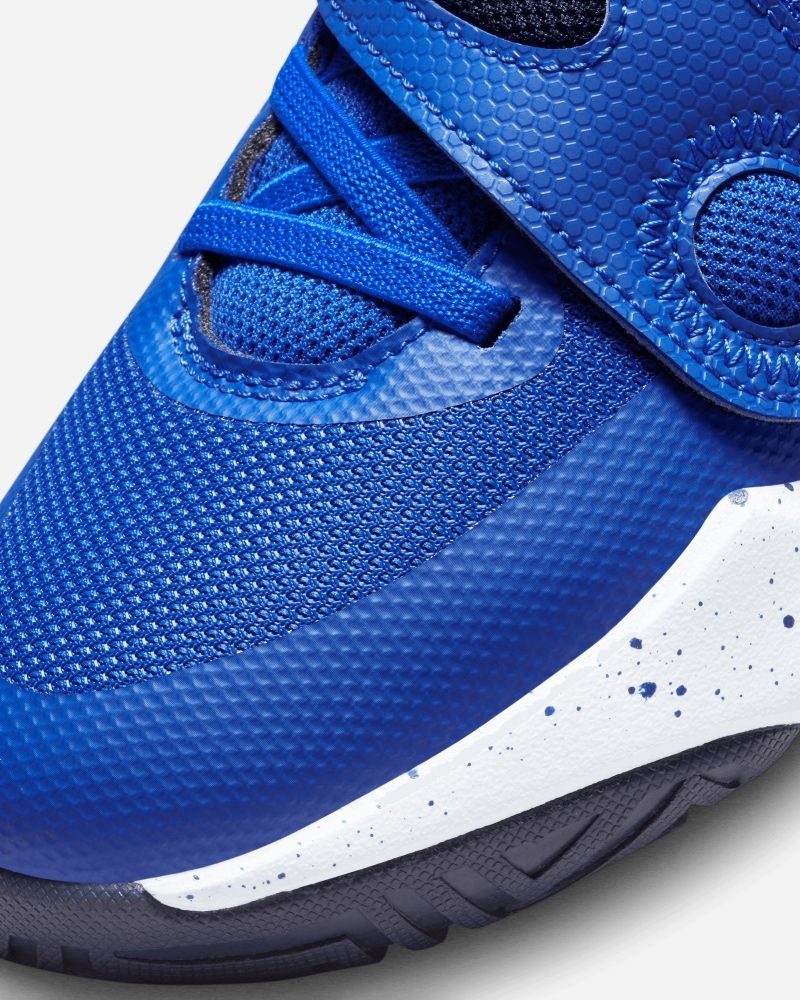 Chaussures de basket Nike Team Hustle D 11 Bleu Royal & Blanc pour enfant