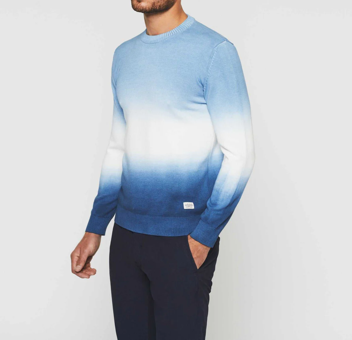 Pull col rond dégradé bleu ciel 