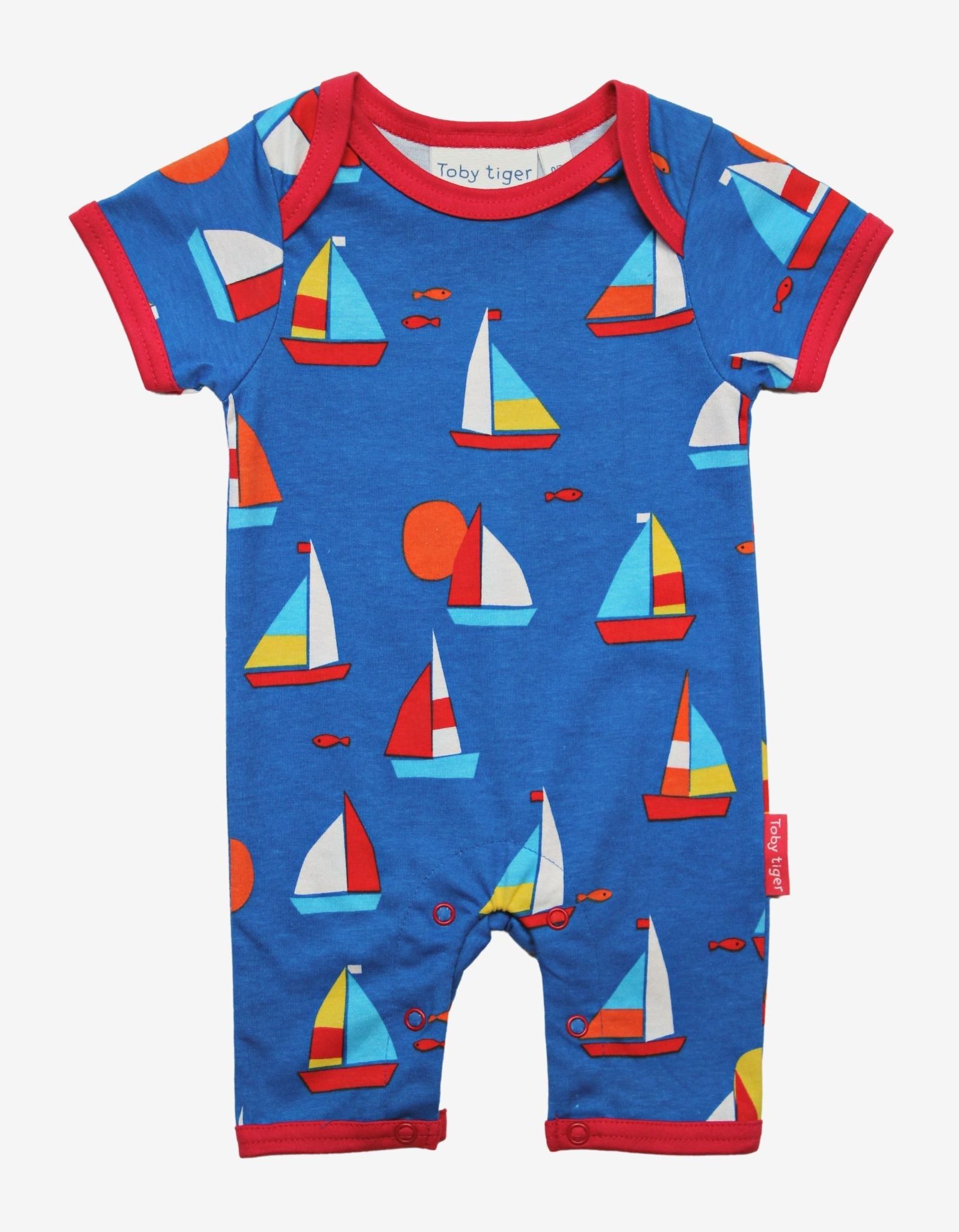 Toby Tiger Strampler mit Segelboot Motiv