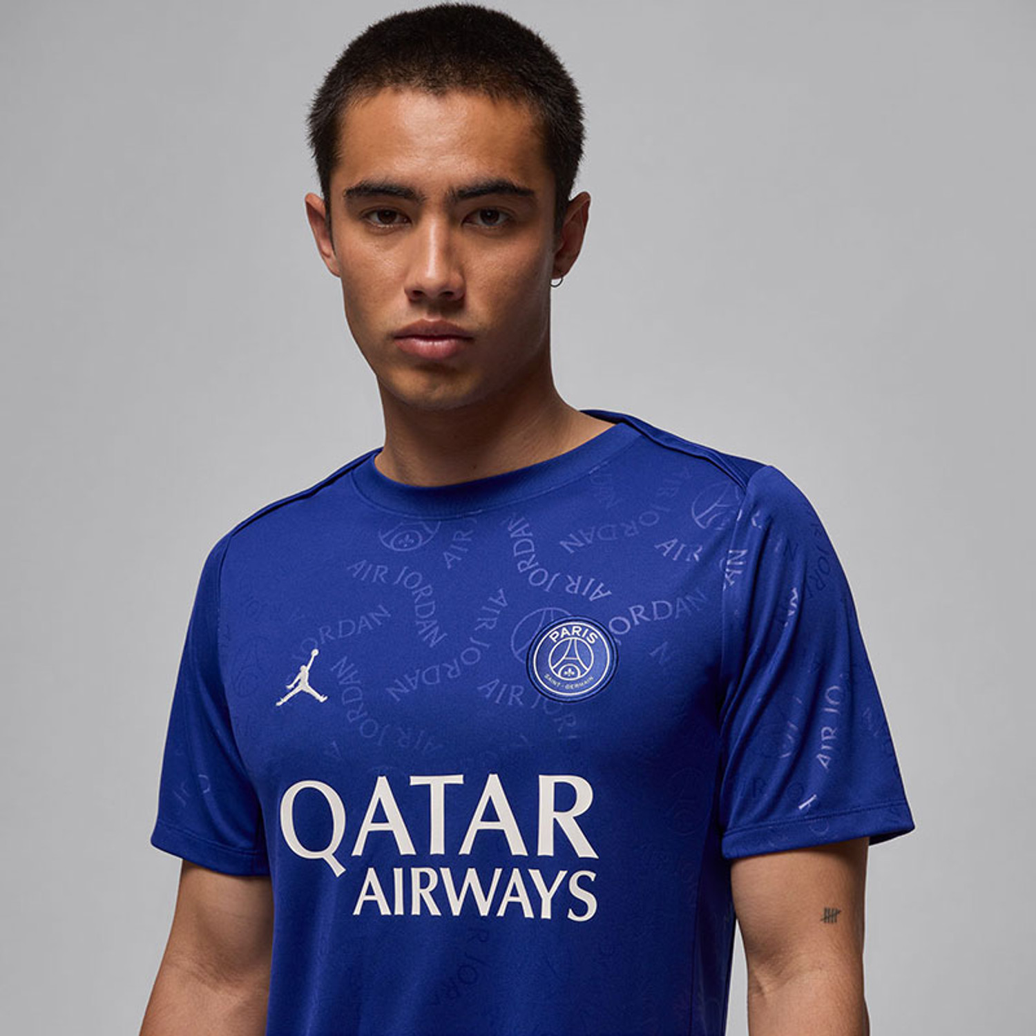 Nike Paris Saint-Germain Pre-Match Top 2024/2025