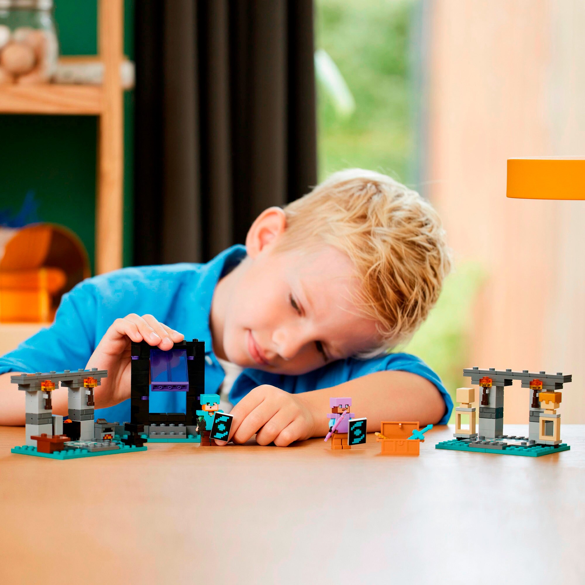 LEGO Konstruktionsspielzeug Minecraft Die Waffenkammer