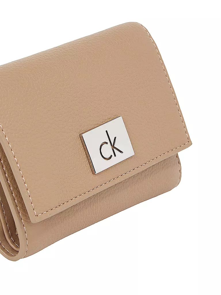 CALVIN KLEIN Geldbörse CK PLAQUE Small camel
