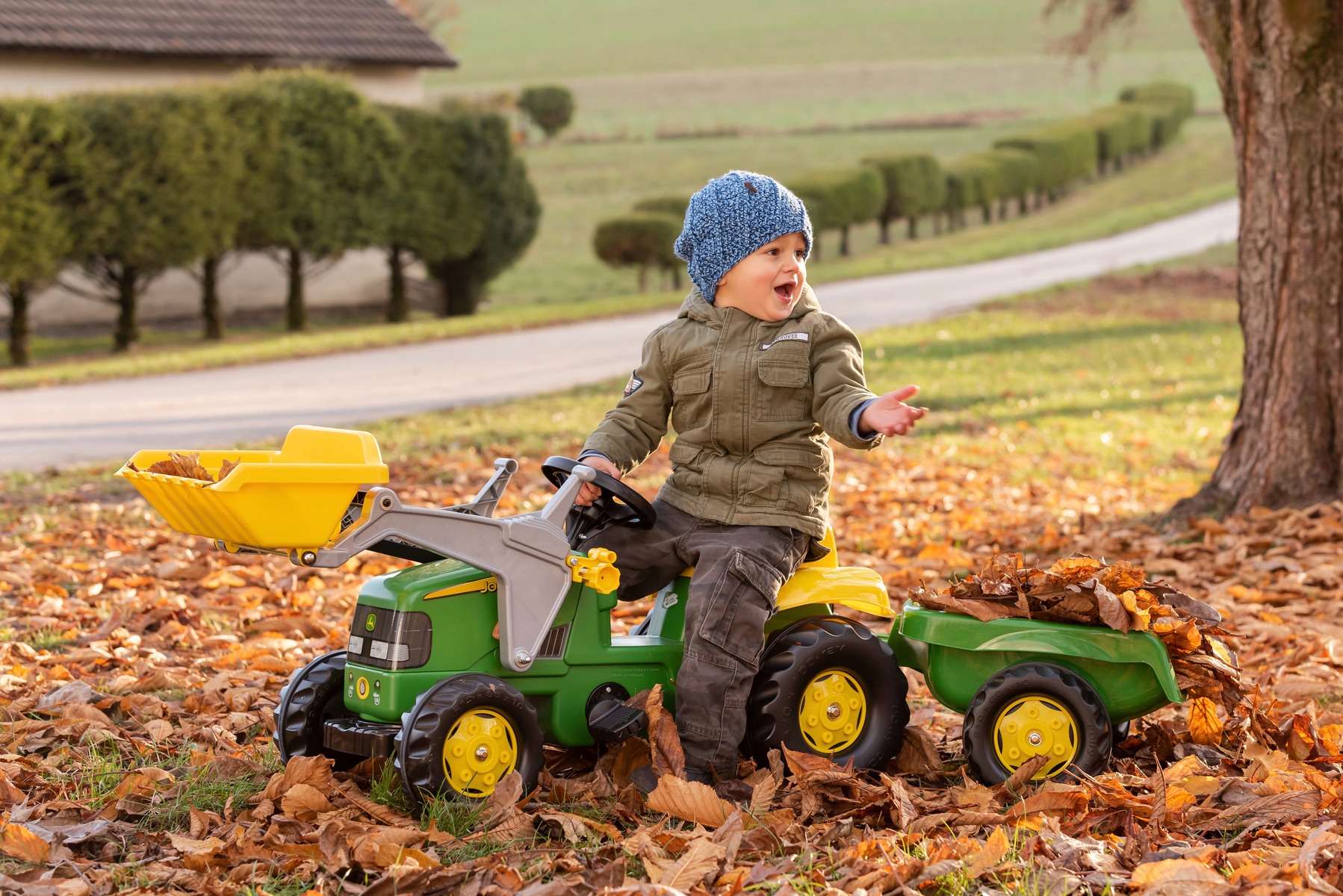 rolly toys® Trettraktor »rollyKid, John Deere« mit Trailer und Lader
