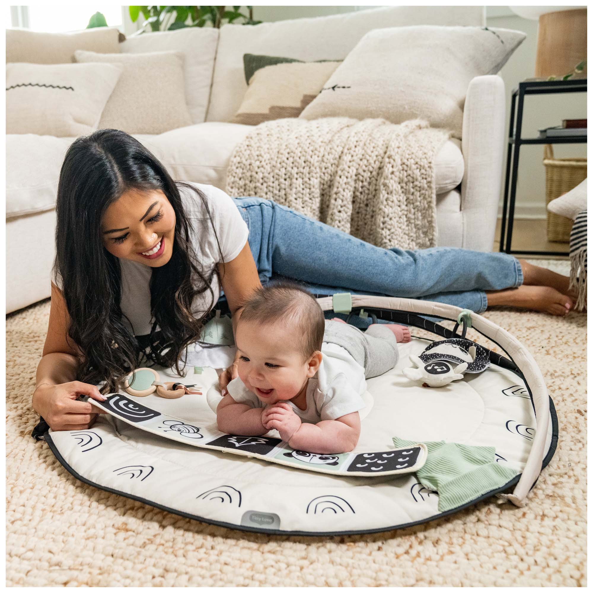 Tiny Love gymini black and white decor multi