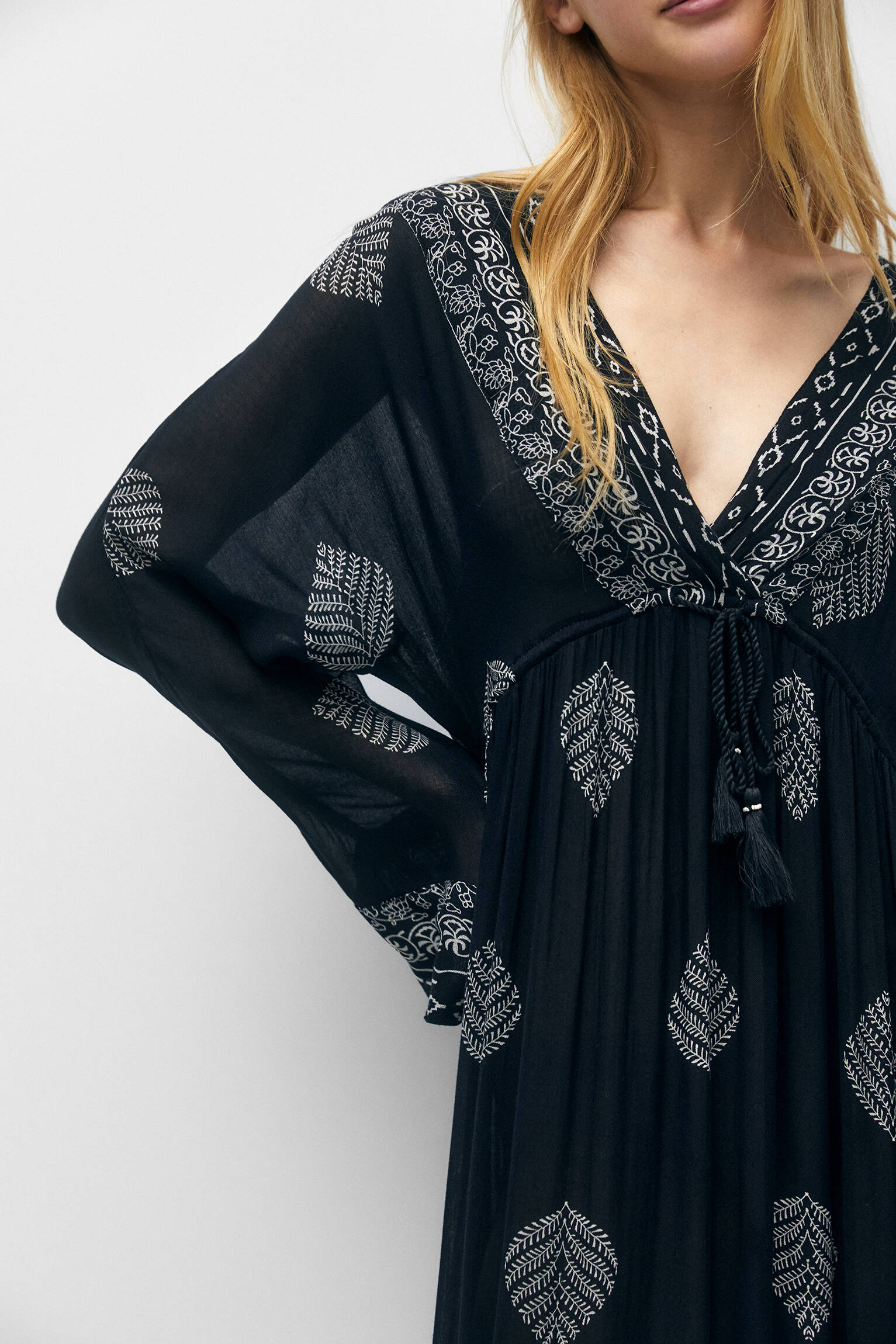 VESTIDO CAFTAN LONGO - PRETO