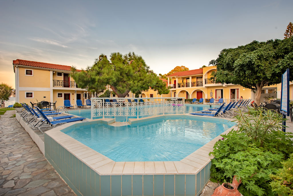 Iliessa Beach Hotel Logies en ontbijt - Hotel