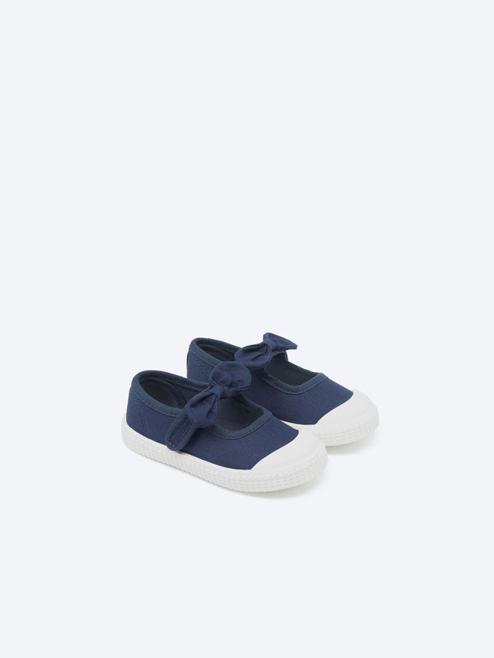 Sapato de bico fino com laço - Azul Marinho