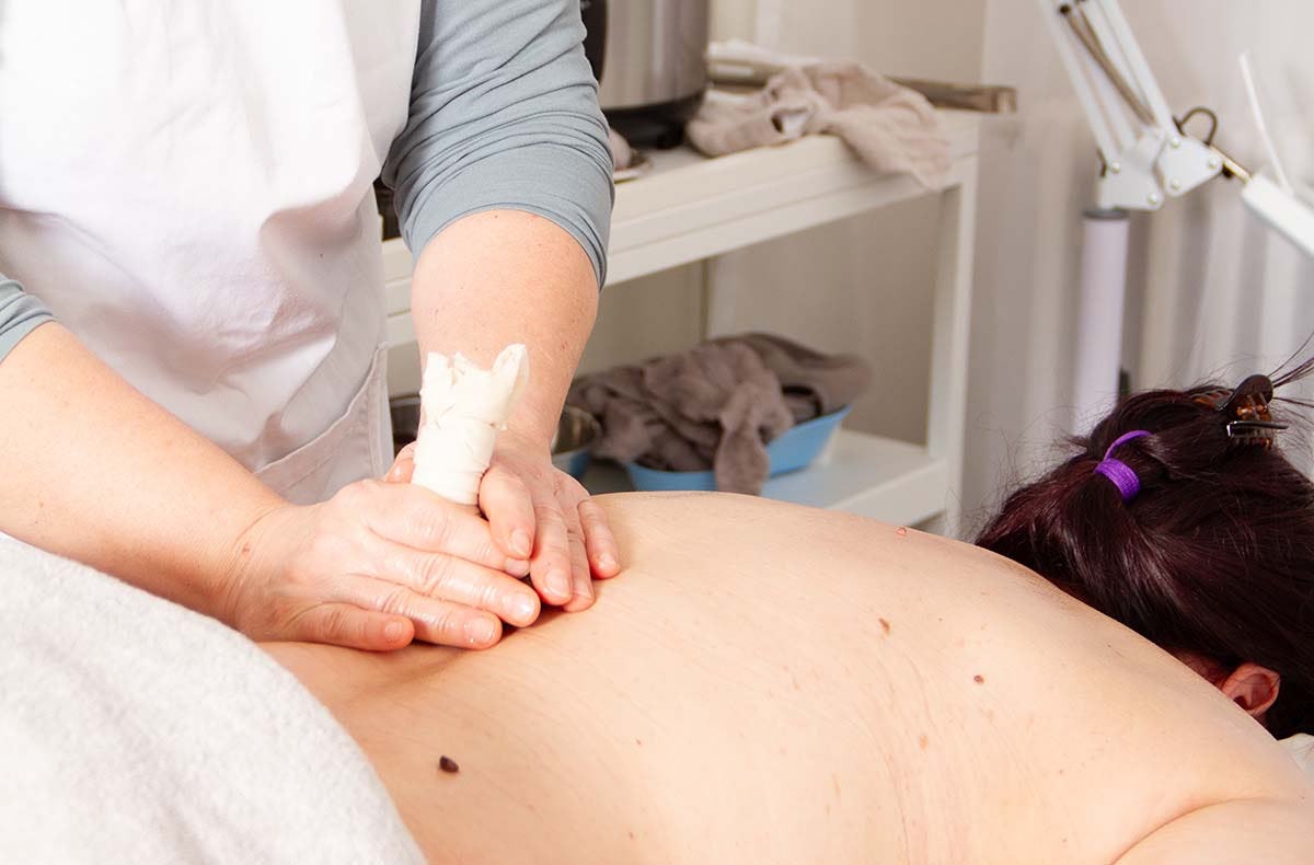 Kräuterstempelmassage Pfyn