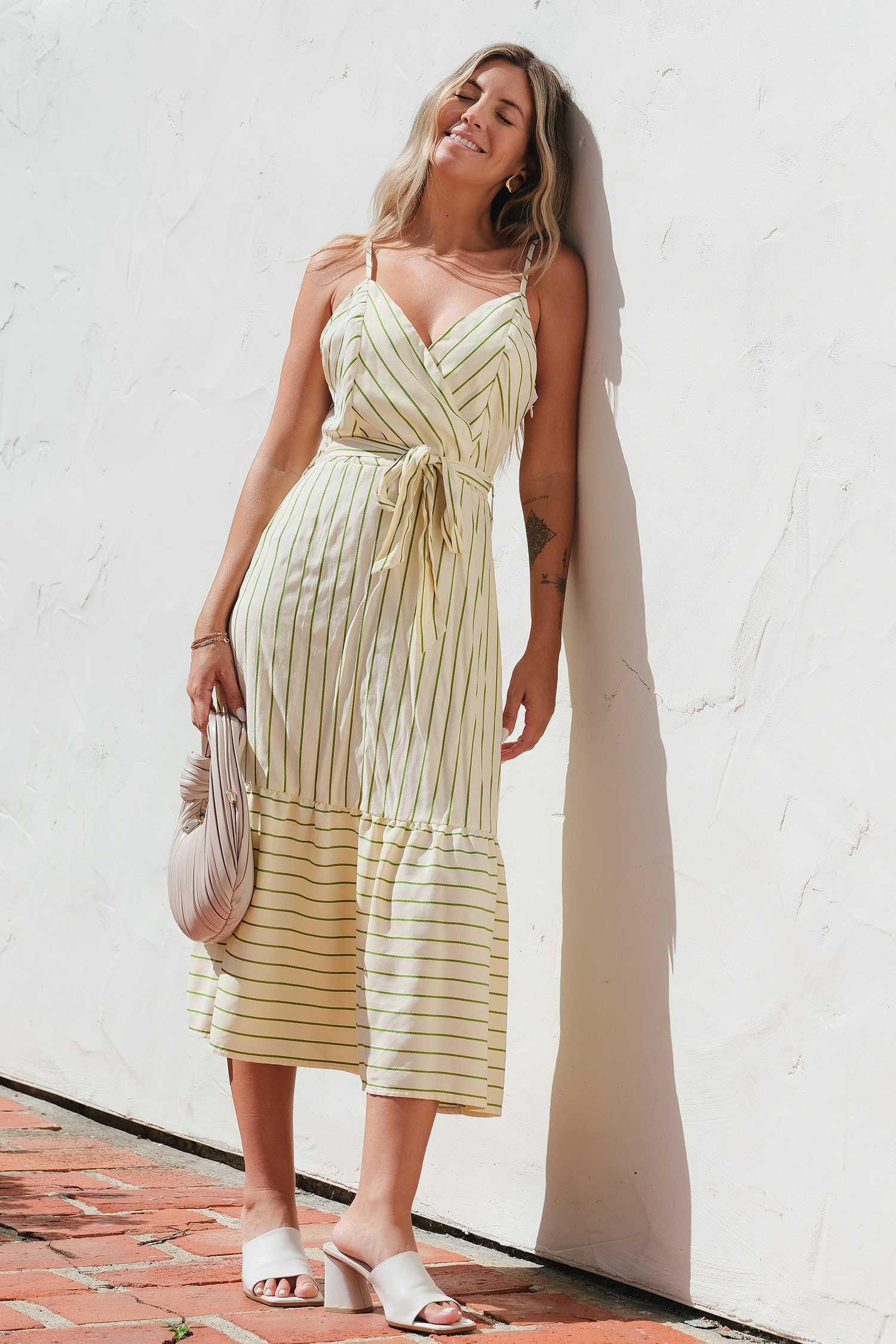 Robe maxi avec col surplis sans manches à rayures vertes