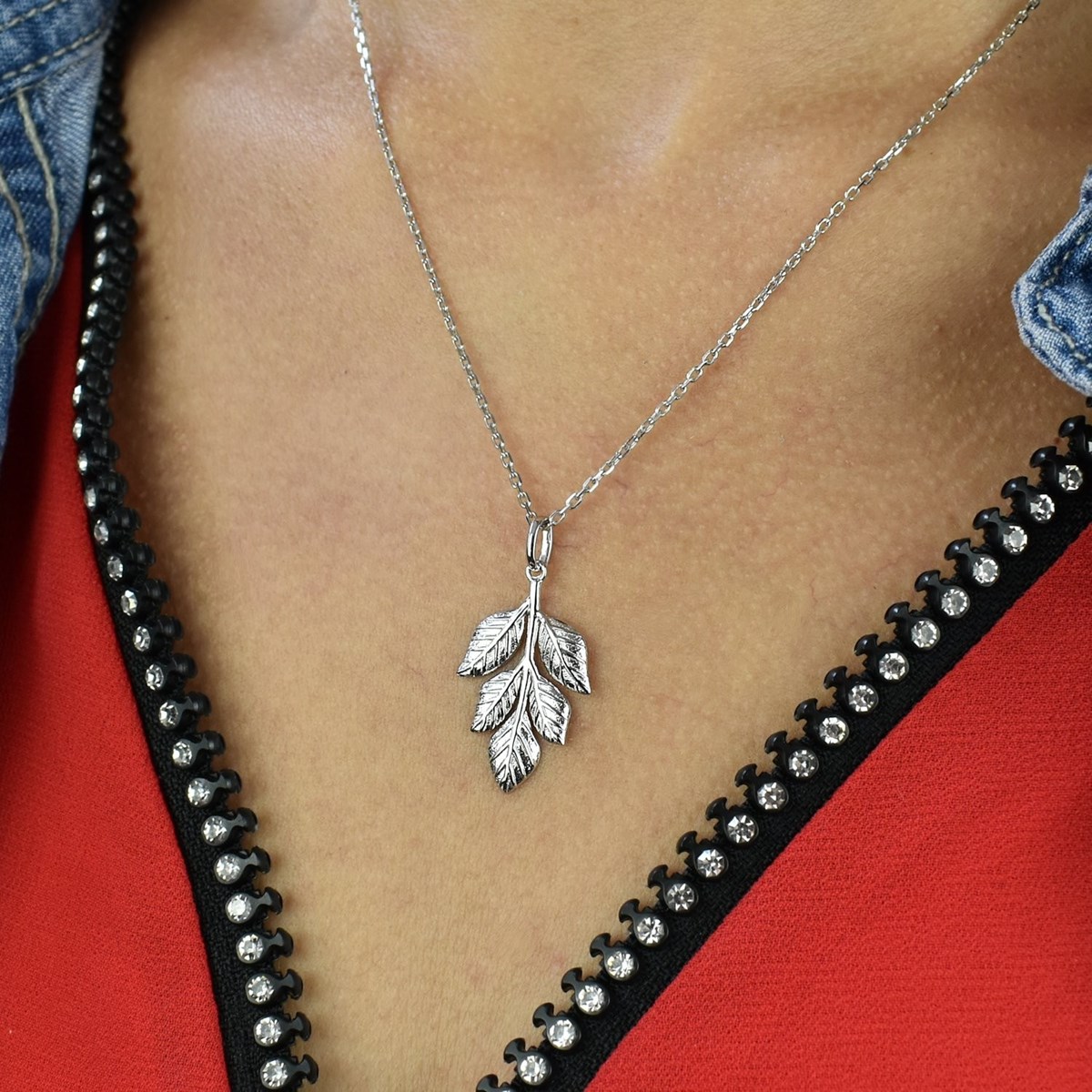 Collier feuille Pendante élégance naturelle et raffinée Argent 925 Rhodié