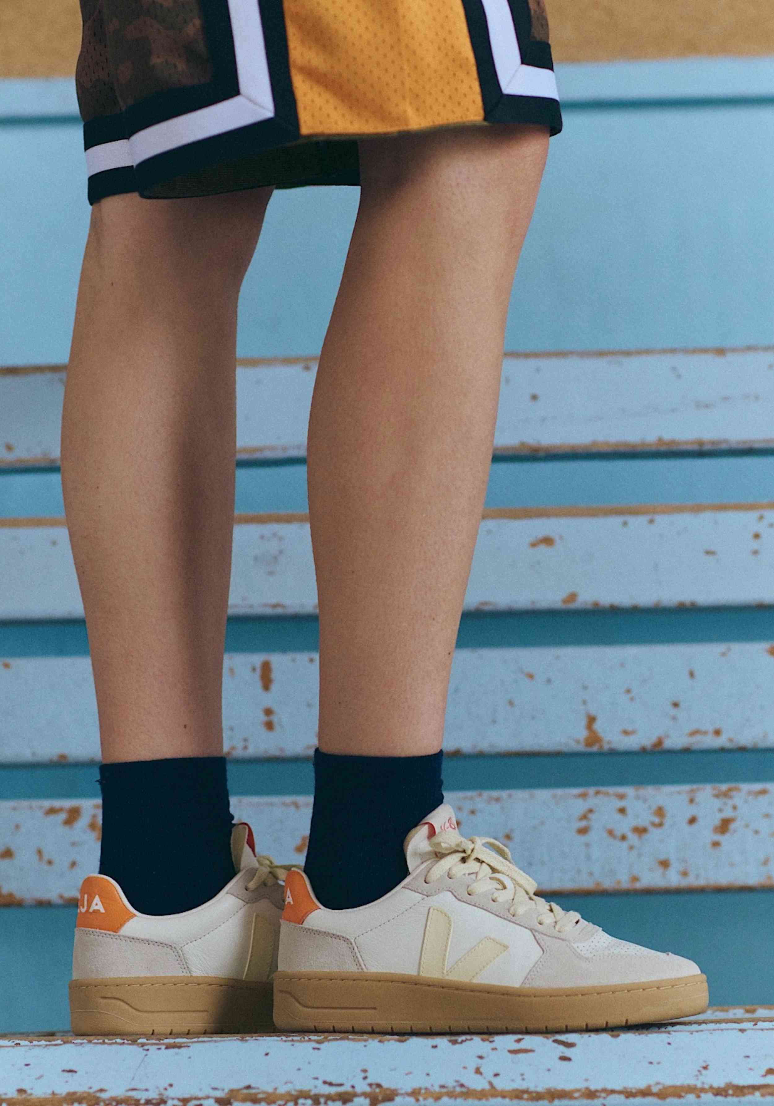 Veja Sneaker V-82 Grained Leather Pure Calcaire Fury