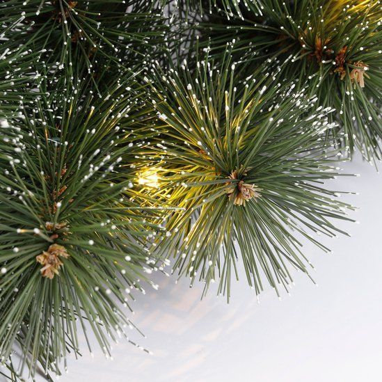 Black Box Trees - Glendon - Set van 2 Kerstbomen en 1 Krans - Groen - PVC Hardneedle - LED Verlichting