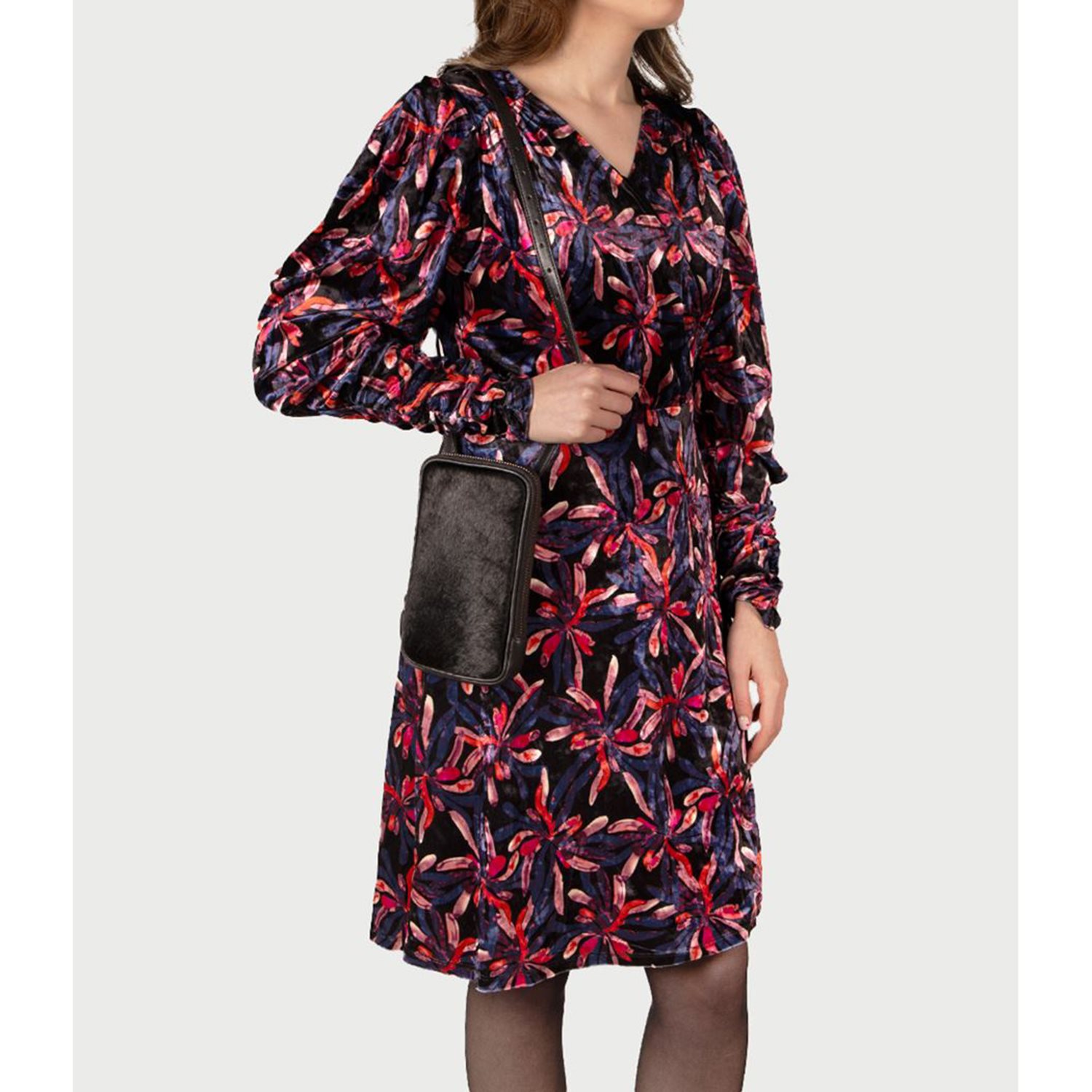 Cowboysbag New Jersey Phonebag X Carolien Spoor black