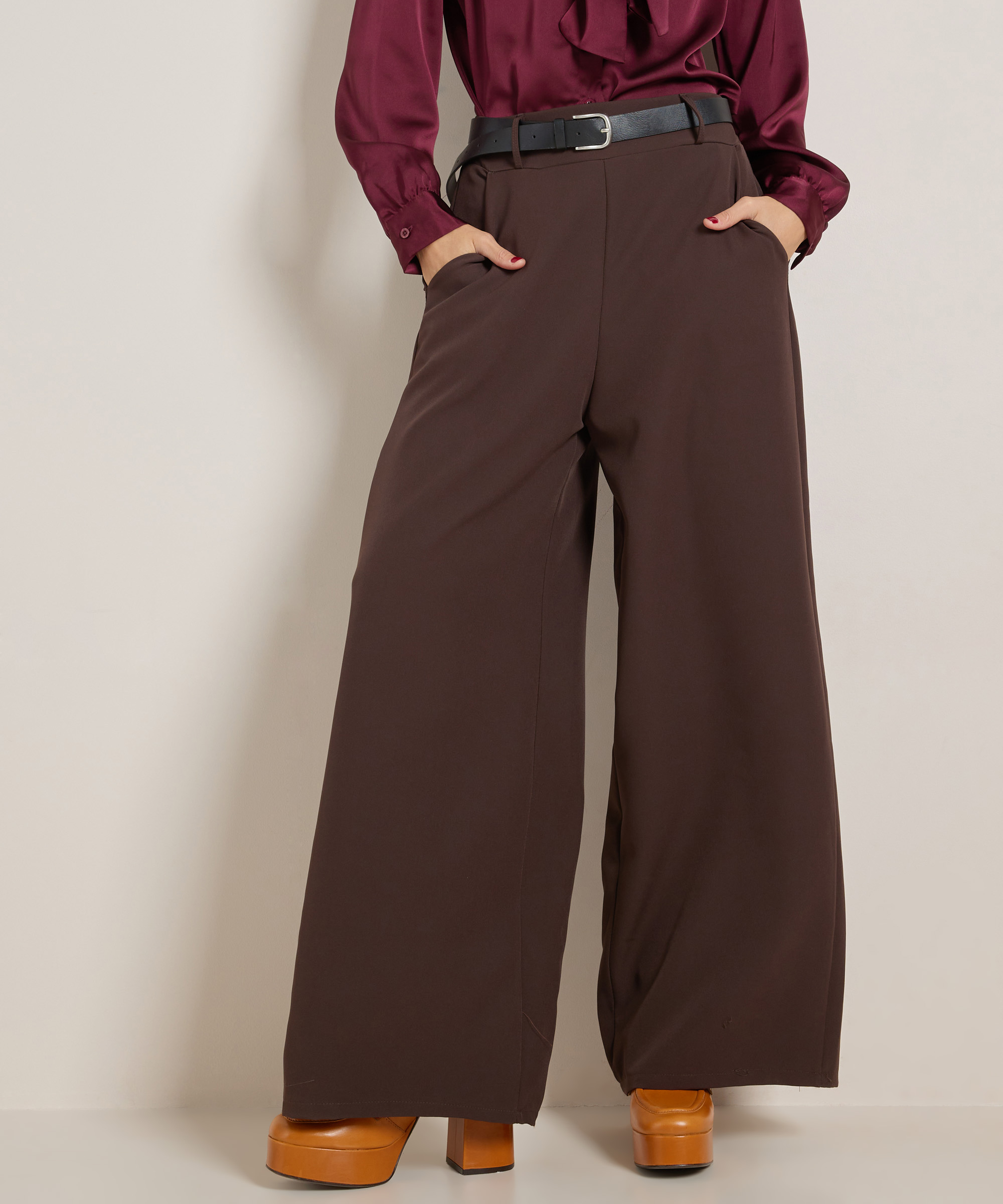 uni wide fit broek met ceintuur
