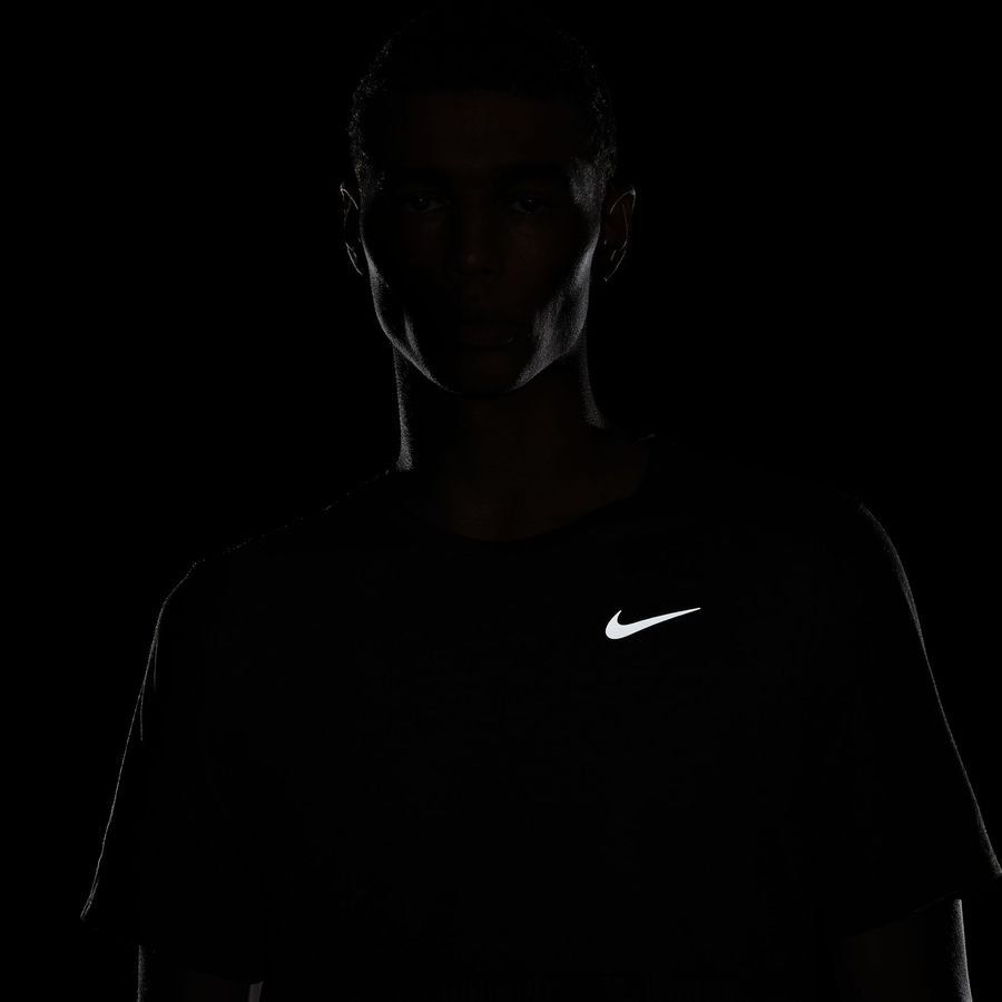 Nike T-shirt Running Dri-FIT Run Division - Vert/Argenté
