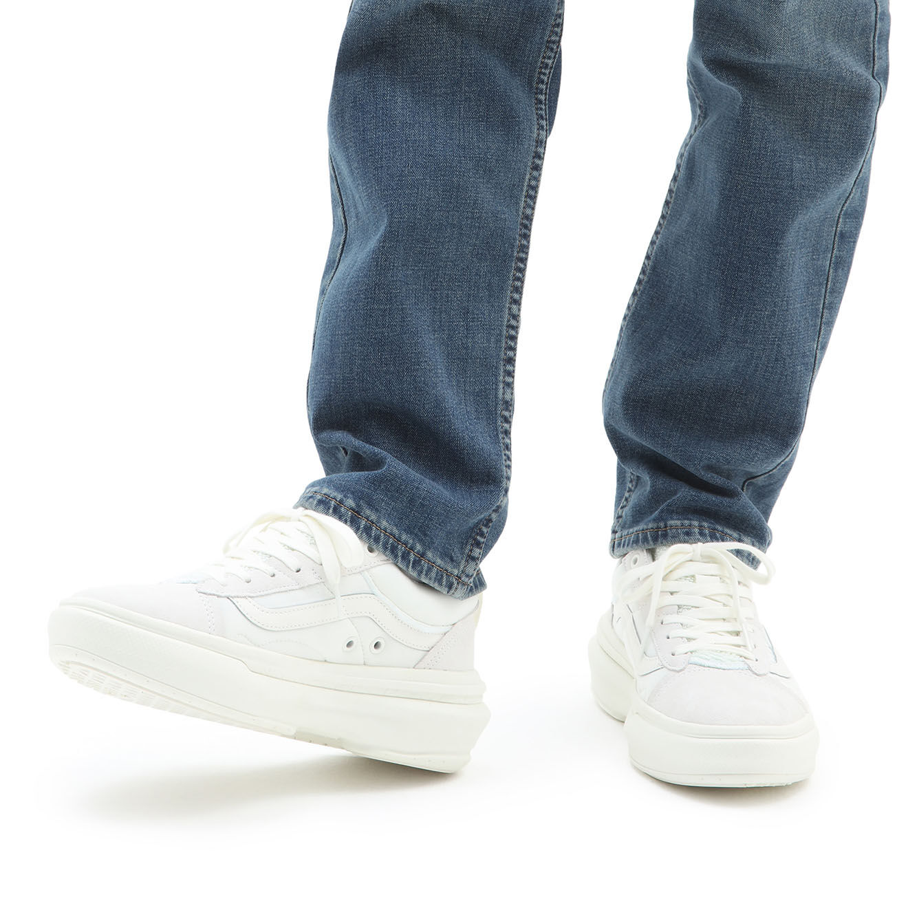 Vans Baskets Old Skool Overt Plus C blanches