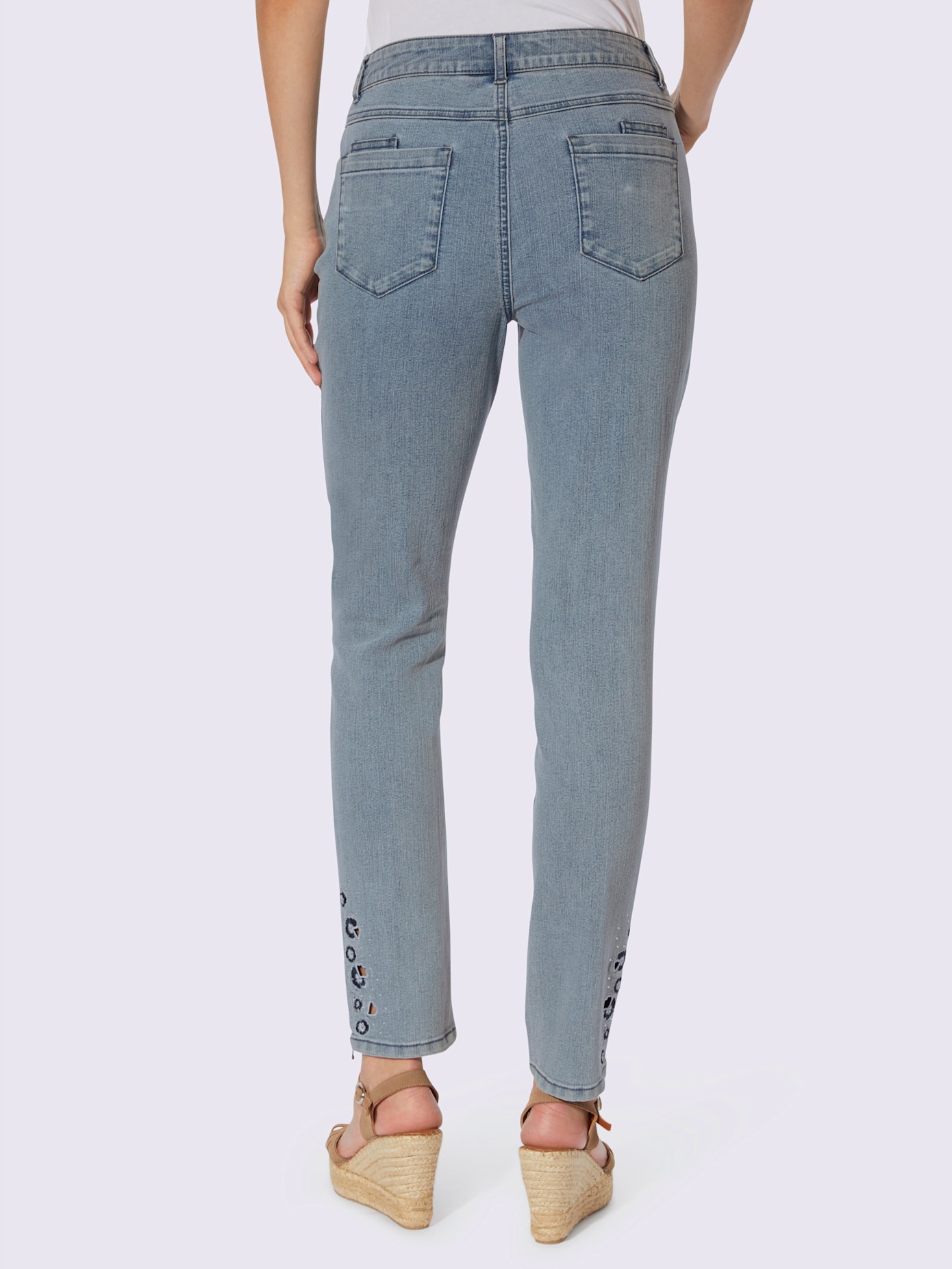 Jean superbe broderie ajourée