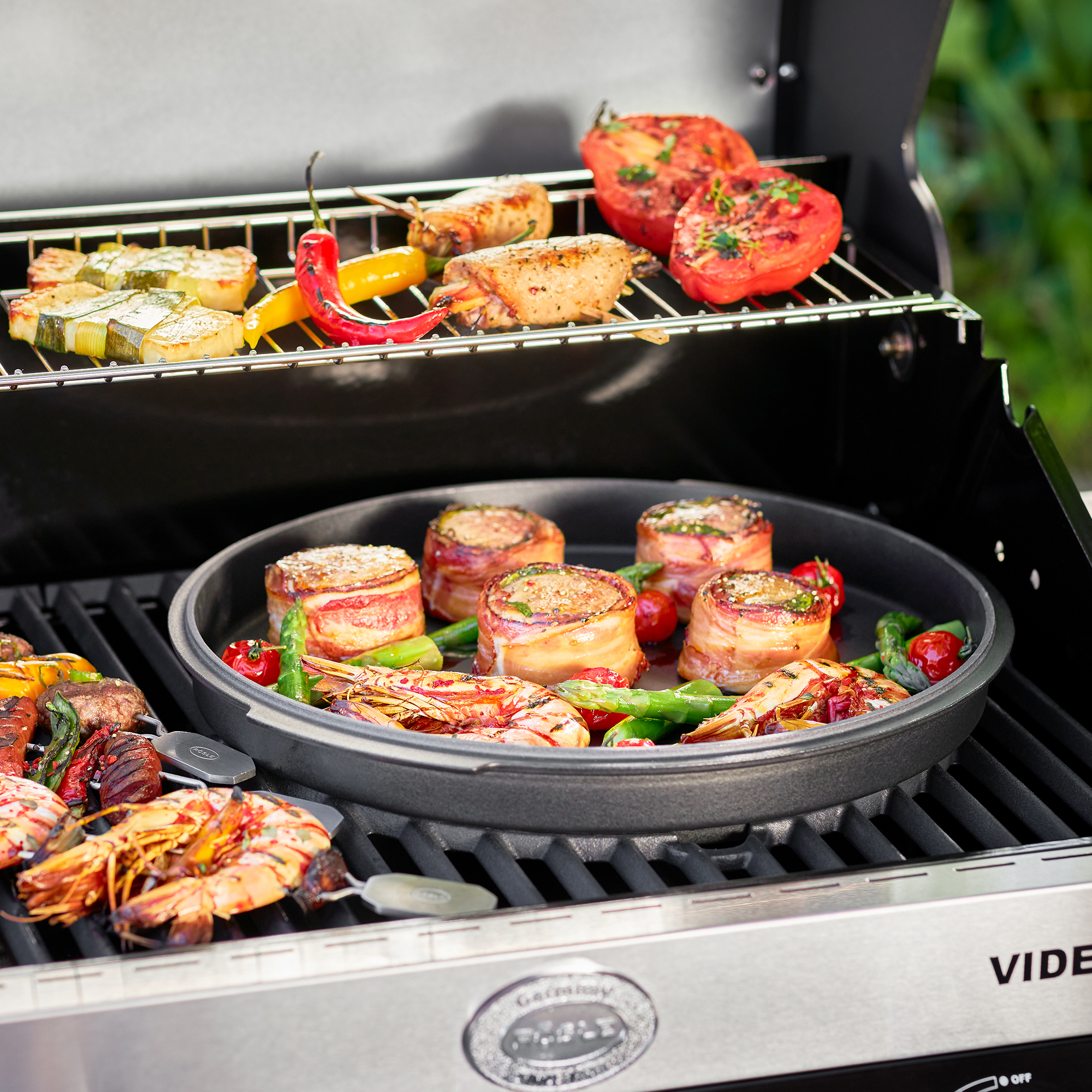 Gasgrill BBQ-Station VIDERO G2-S Vario+ schwarz 50 mbar