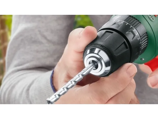 Bosch AKKUSLAGBOREMASKINE 18V-40 2X1,5AH S-BOX