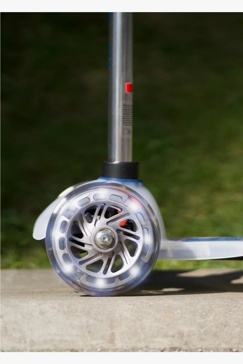 Micro Mini Deluxe Flux LED Scooter