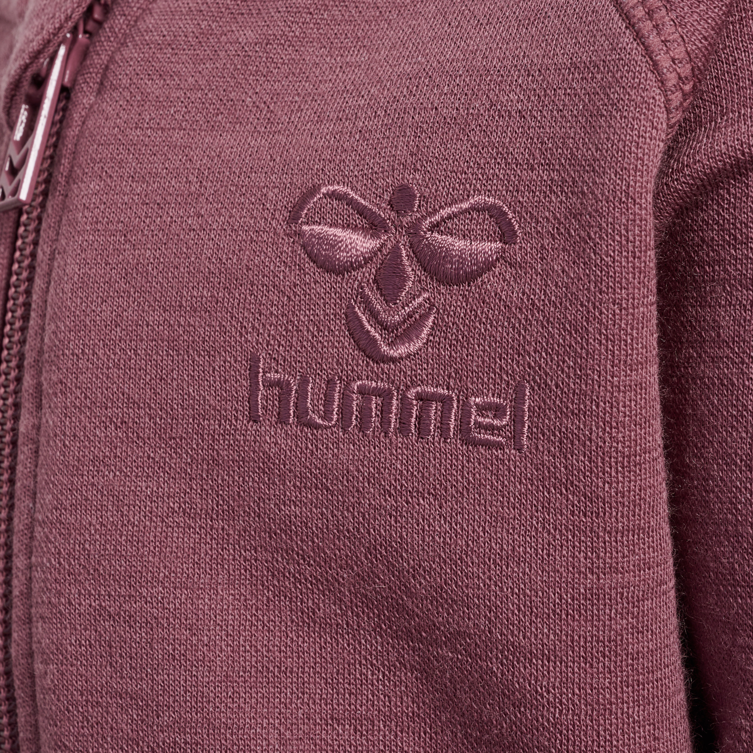 hmlBELLO SUIT