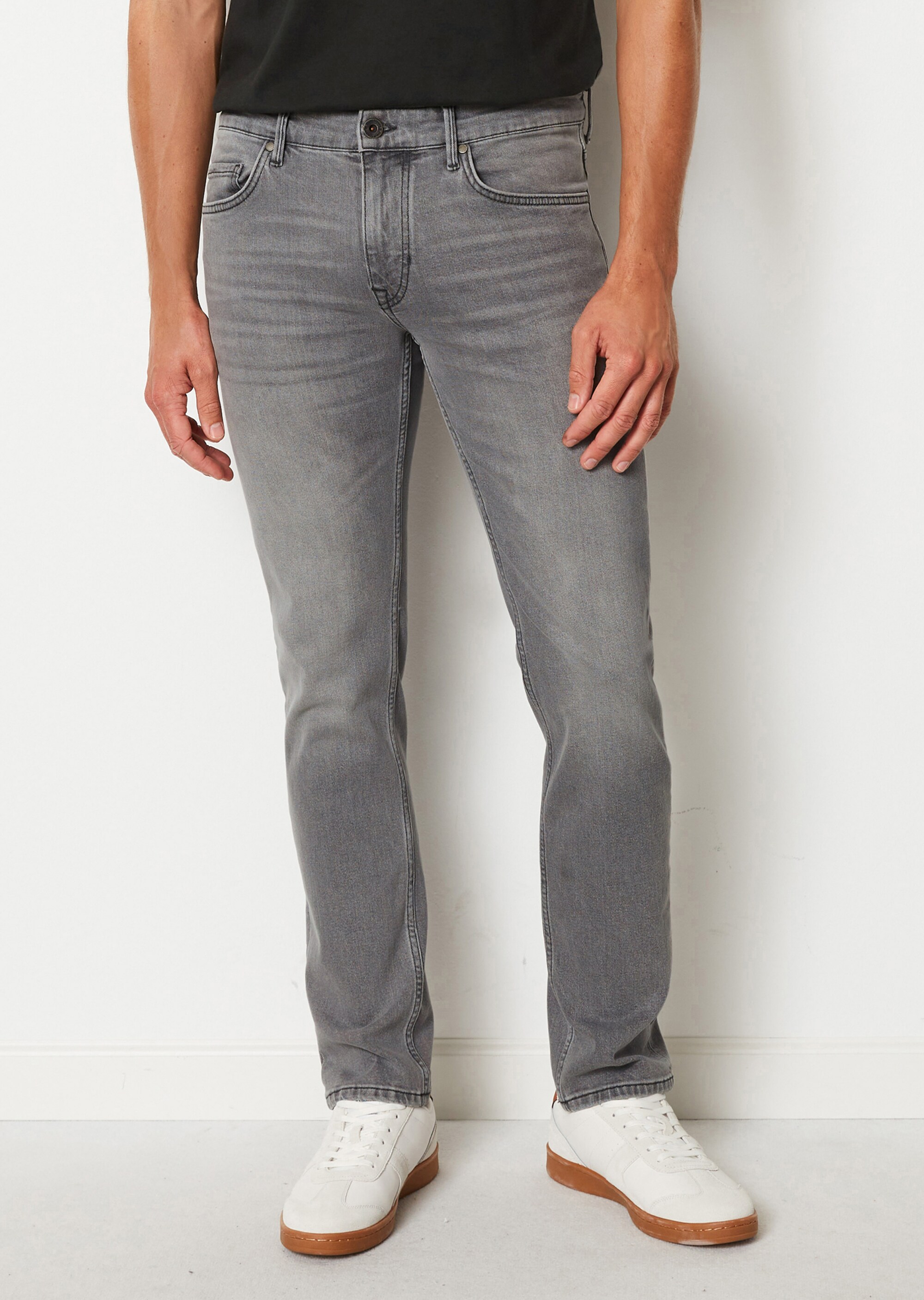 Jeans Modell SJÖBO shaped mit niedriger Bundhöhe