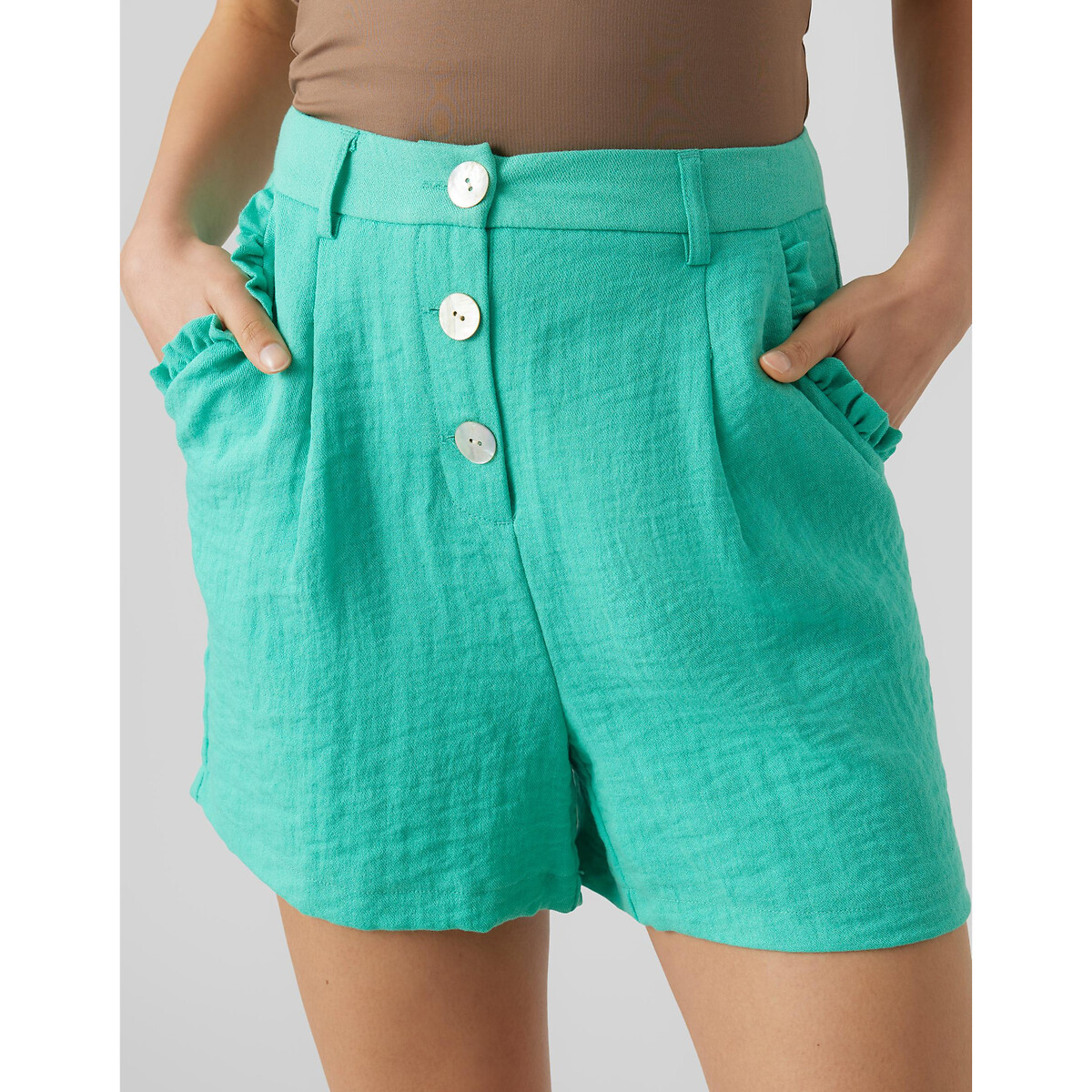 VERO MODA<br>Shorts com botões