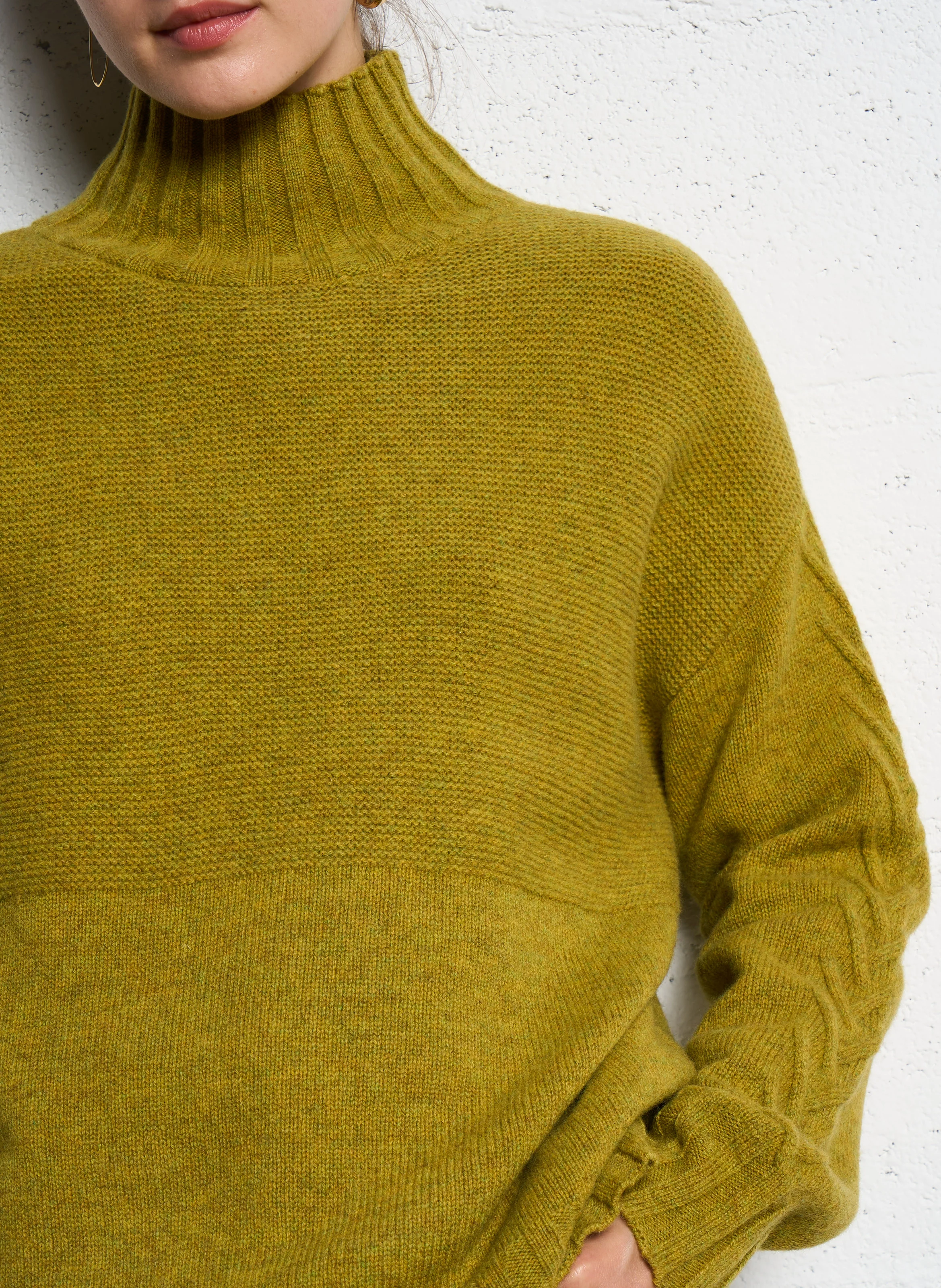 LIBRE - Pull droit col montant en laine| Jaune