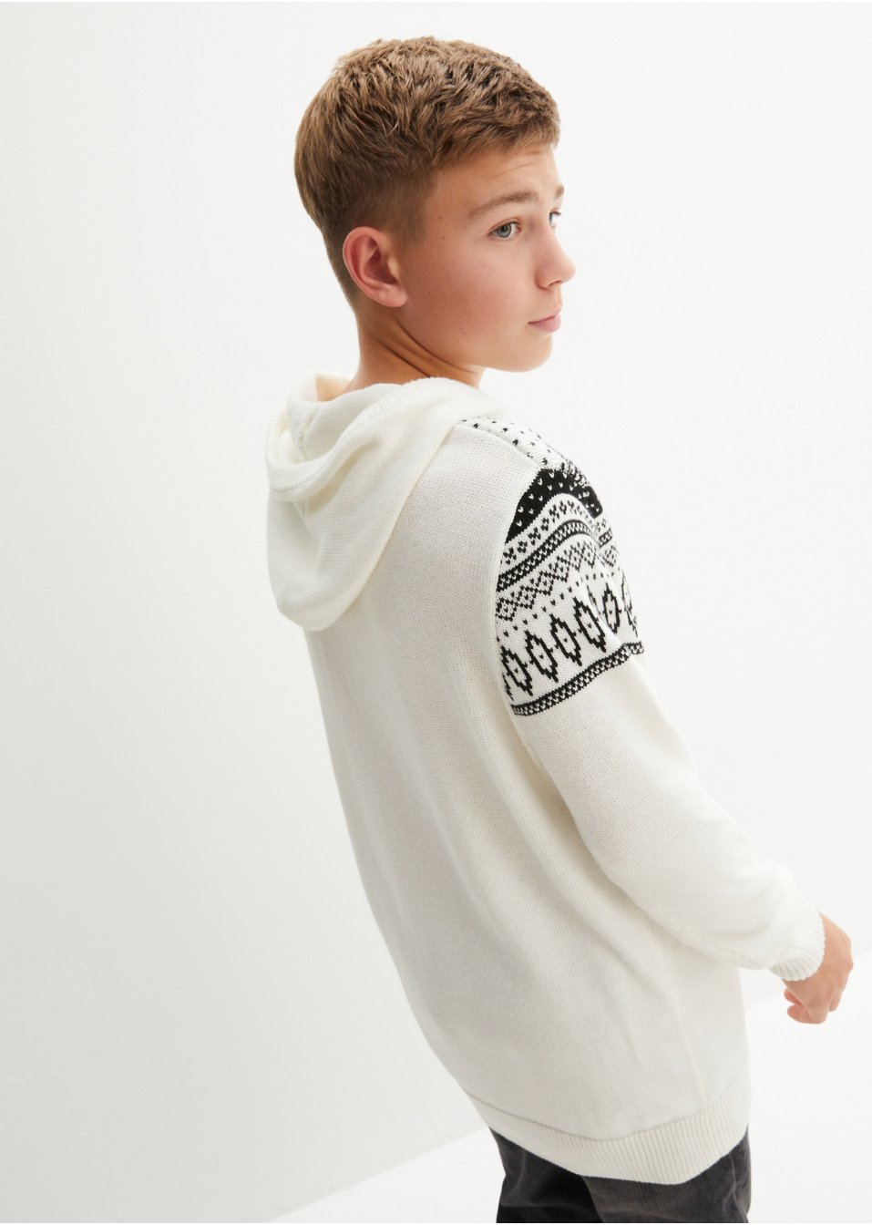 Pull en maille garçon à capuche
