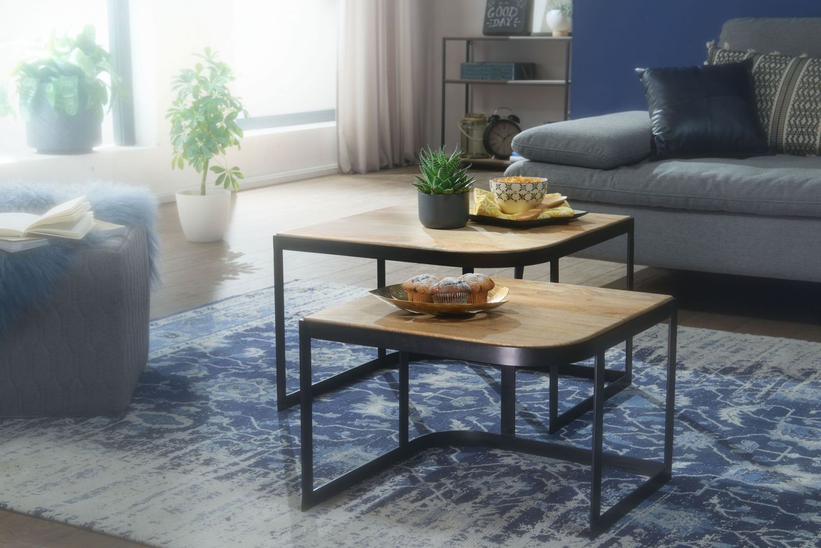 2er-Set Couchtisch - hellbraun-schwarz - Mango massiv