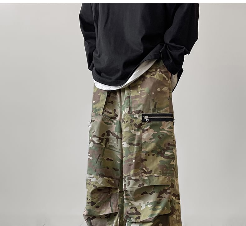 Freehop - Mid Rise Camo Print Cargobroek met Wijde Pijpen