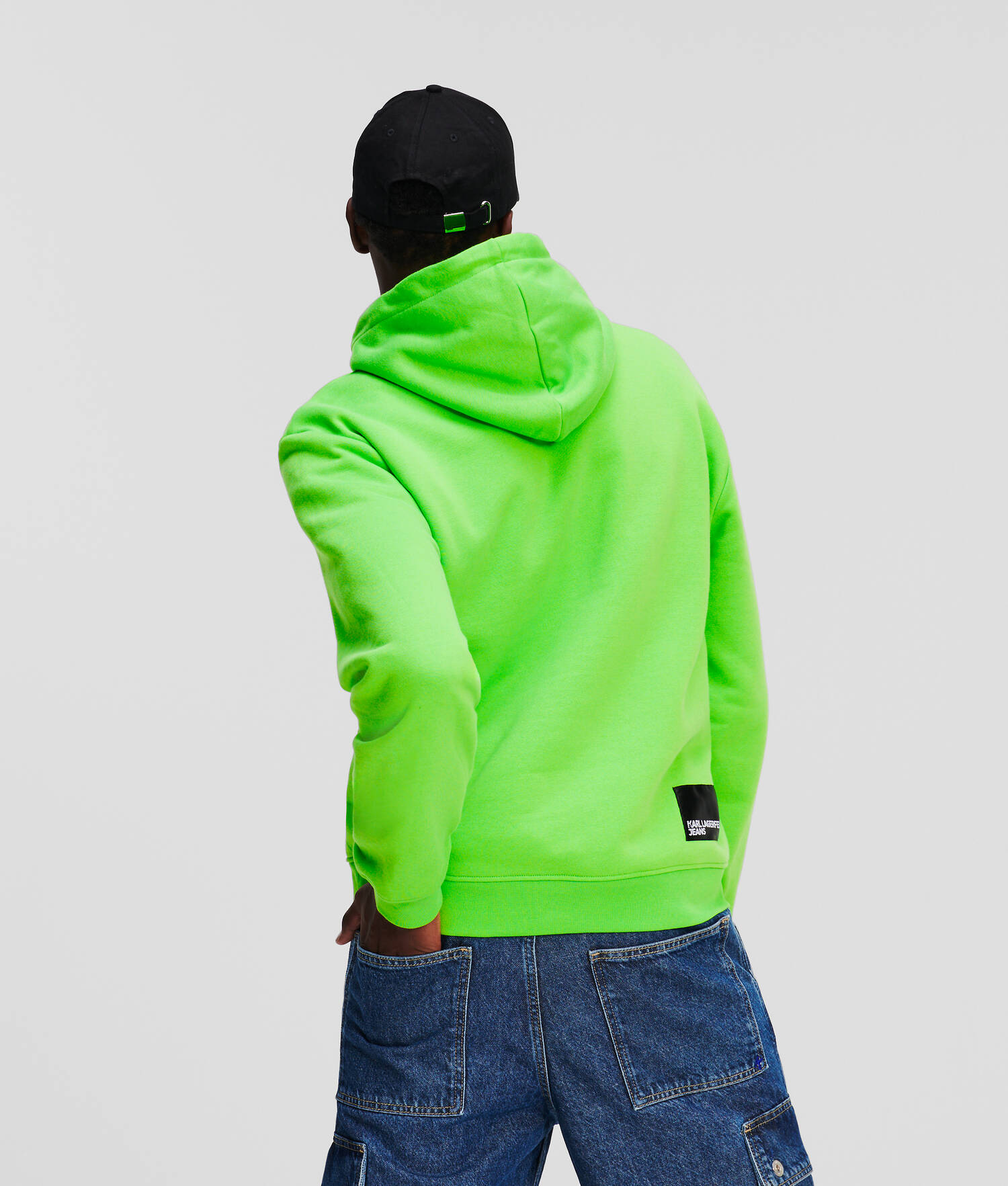 SWEAT À CAPUCHE AVEC LOGO KLJ ENCADRÉ
