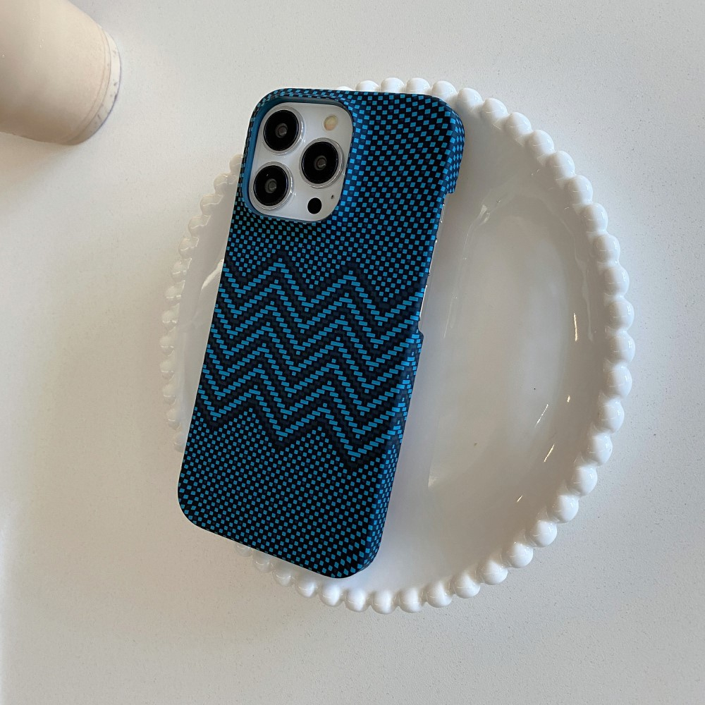 iPhone 14 Pro Max Hardcase Hülle im Carbon Look - Blue Wave