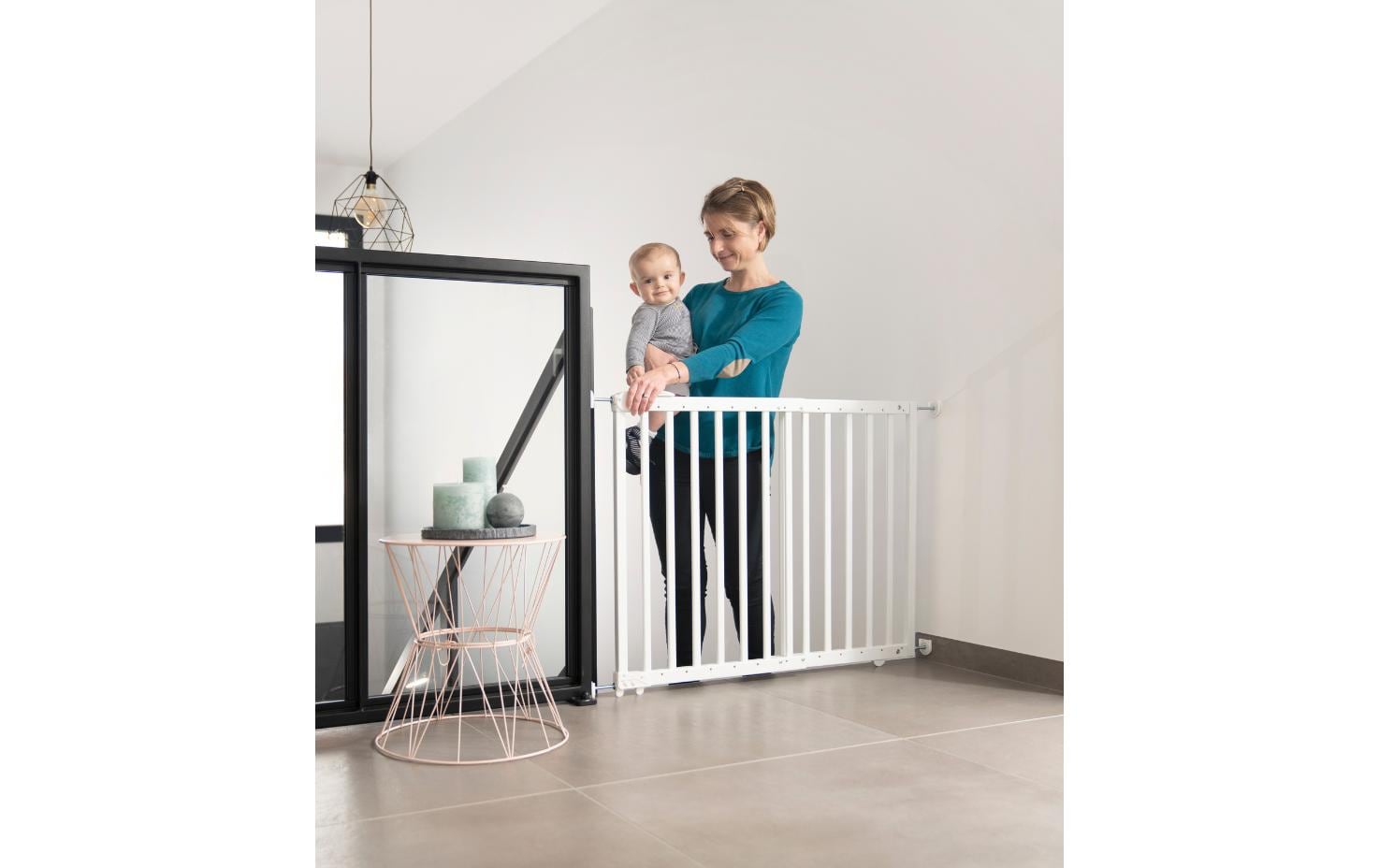 Türschutzgitter Deco Pop Holz Weiss 63 cm - 106 cmSicherheitsgitter mit ergonomischem Griff