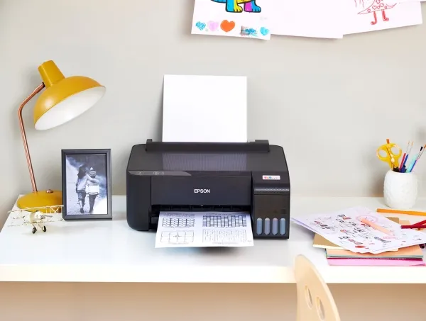 Epson L1210 - Printer - farve - blækprinter - A4/Legal - 5760 x 1440 dpi - op til 10 spm (mono) / op til 5 spm (farve) - kapacitet: 100 ark - USB - sort