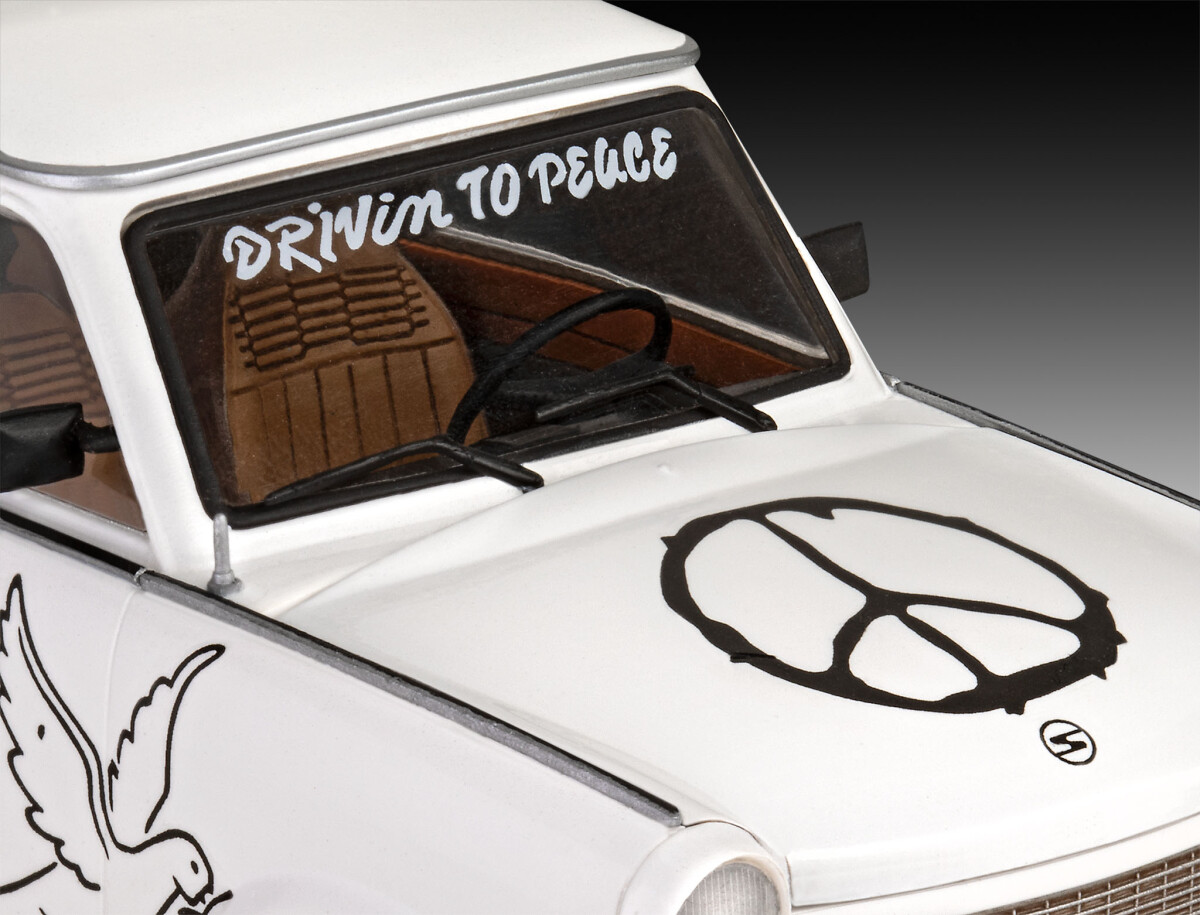 Revell - Trabant 601S Male Byggesæt Modelbil - Level 4 - 67713