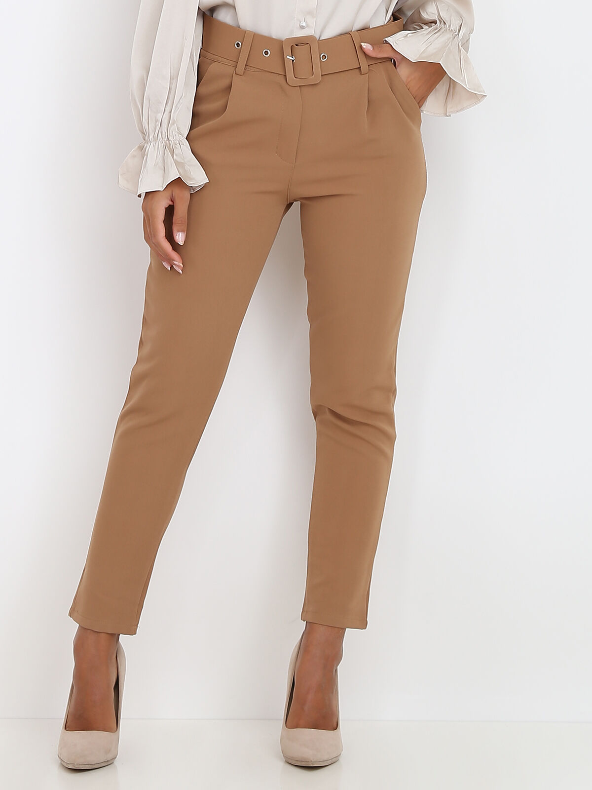 Pantalon à pinces ceinturé- Camel